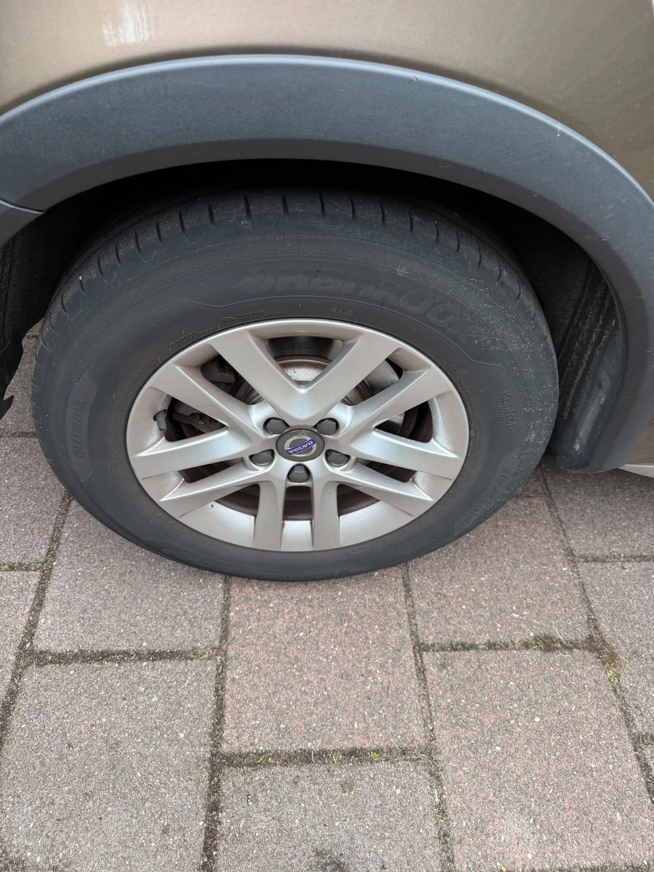 Volvo V60 Cross Country 2.0 D4 Kinetic — photo 11