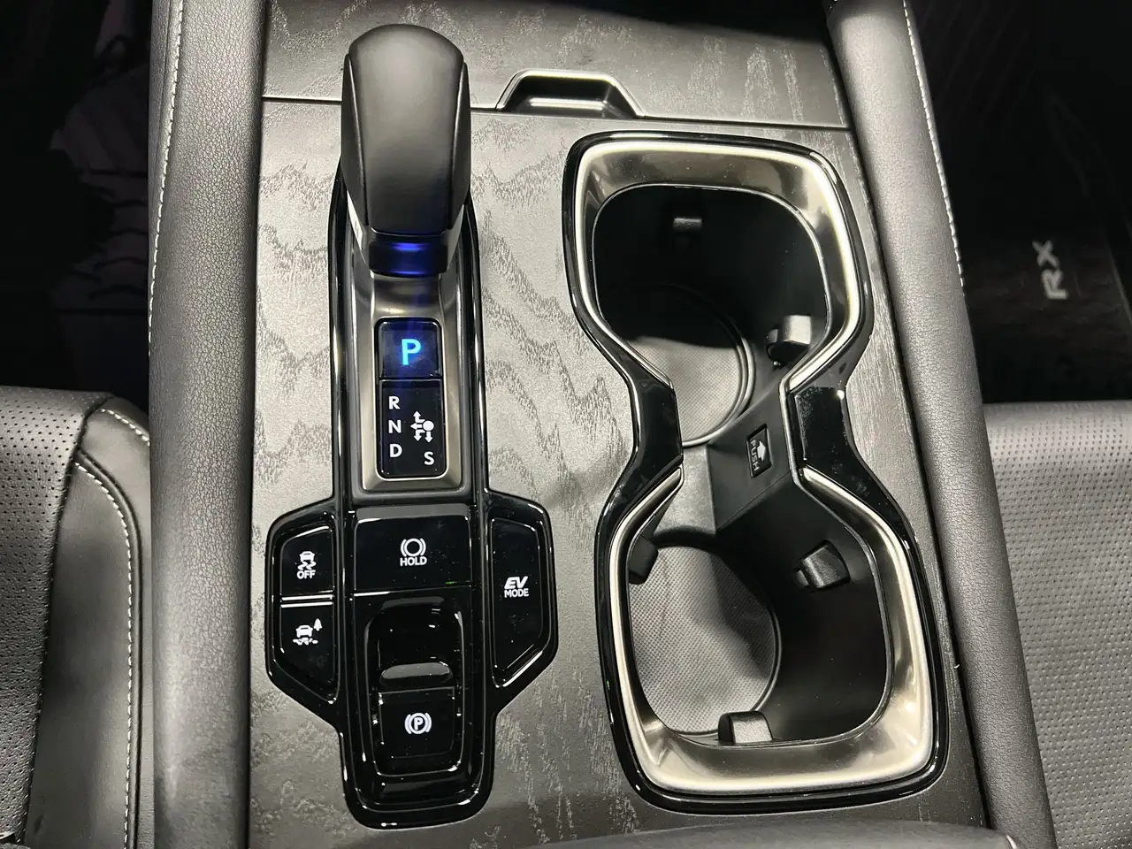 Lexus RX снимка Lexus RX