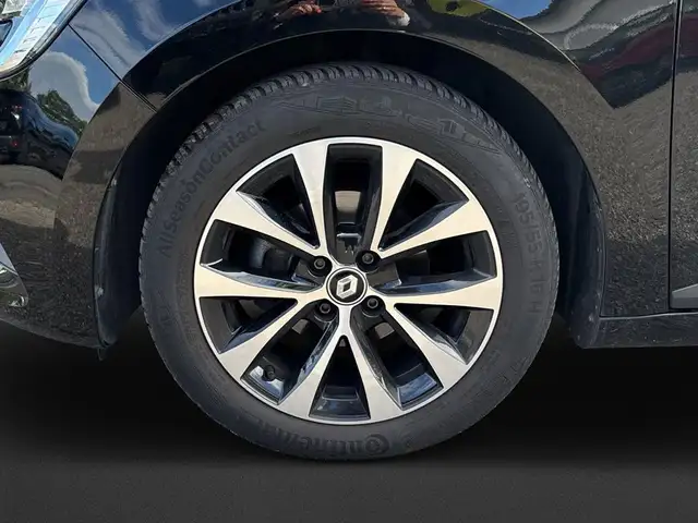 Renault Clio view 10