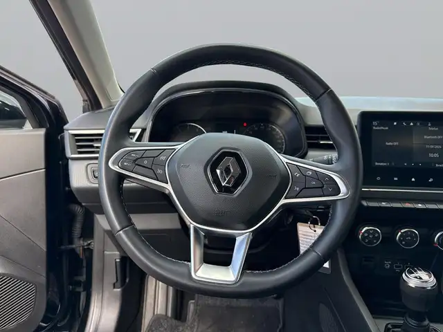 Renault Clio view 15