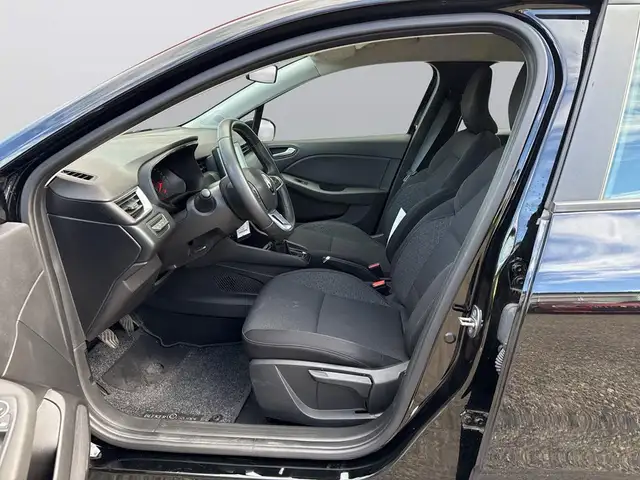 Renault Clio view 13