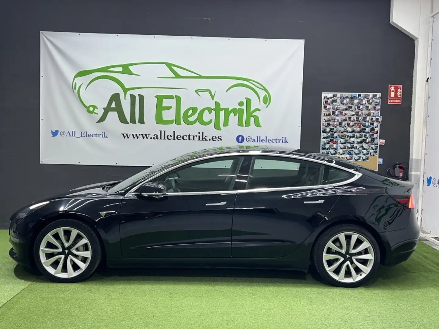 Tesla Model 3 Long-Range Dual Motor AWD Noir - 2