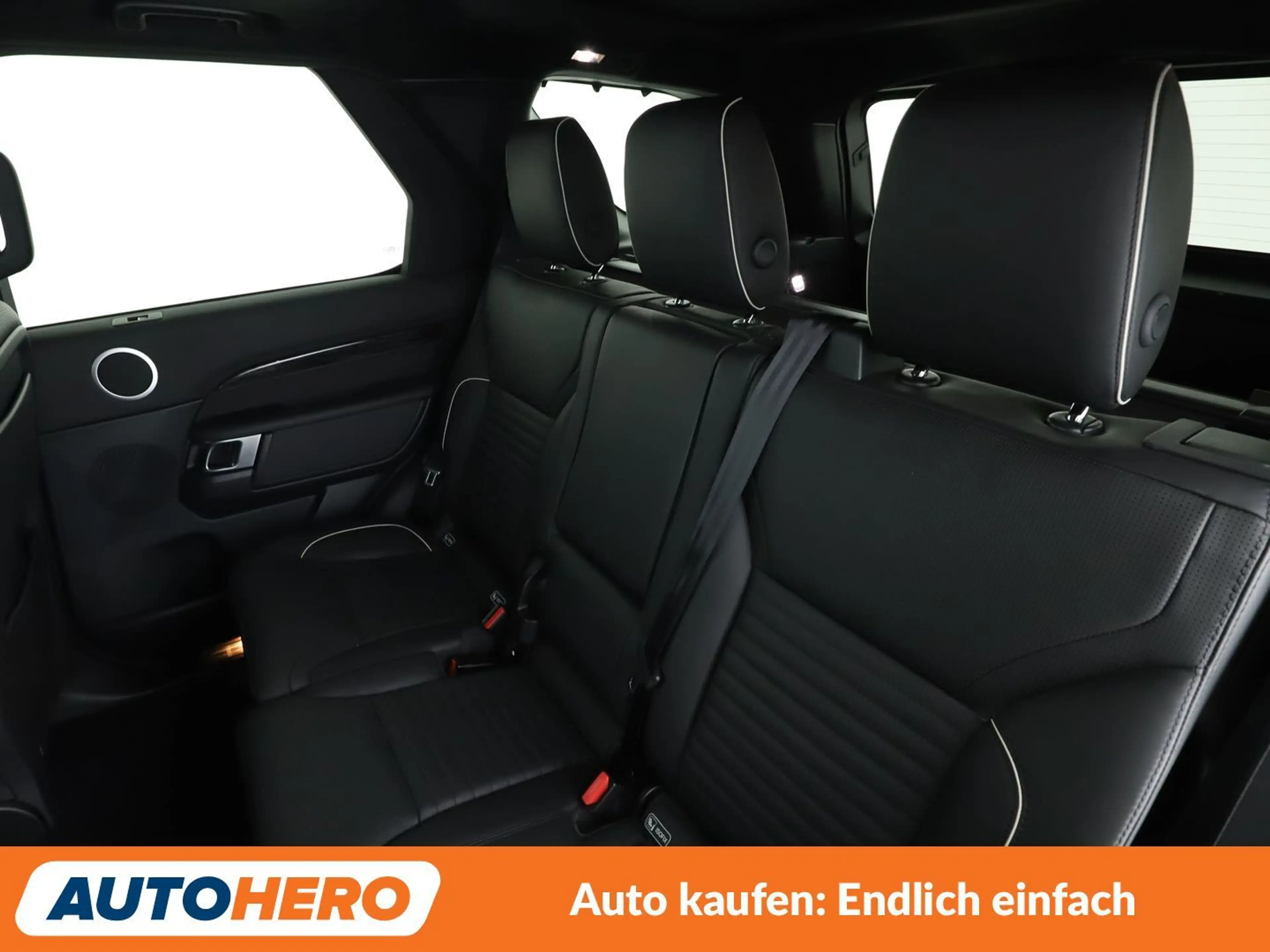 Land Rover Discovery 3.0 SD V6 HSE — photo 14