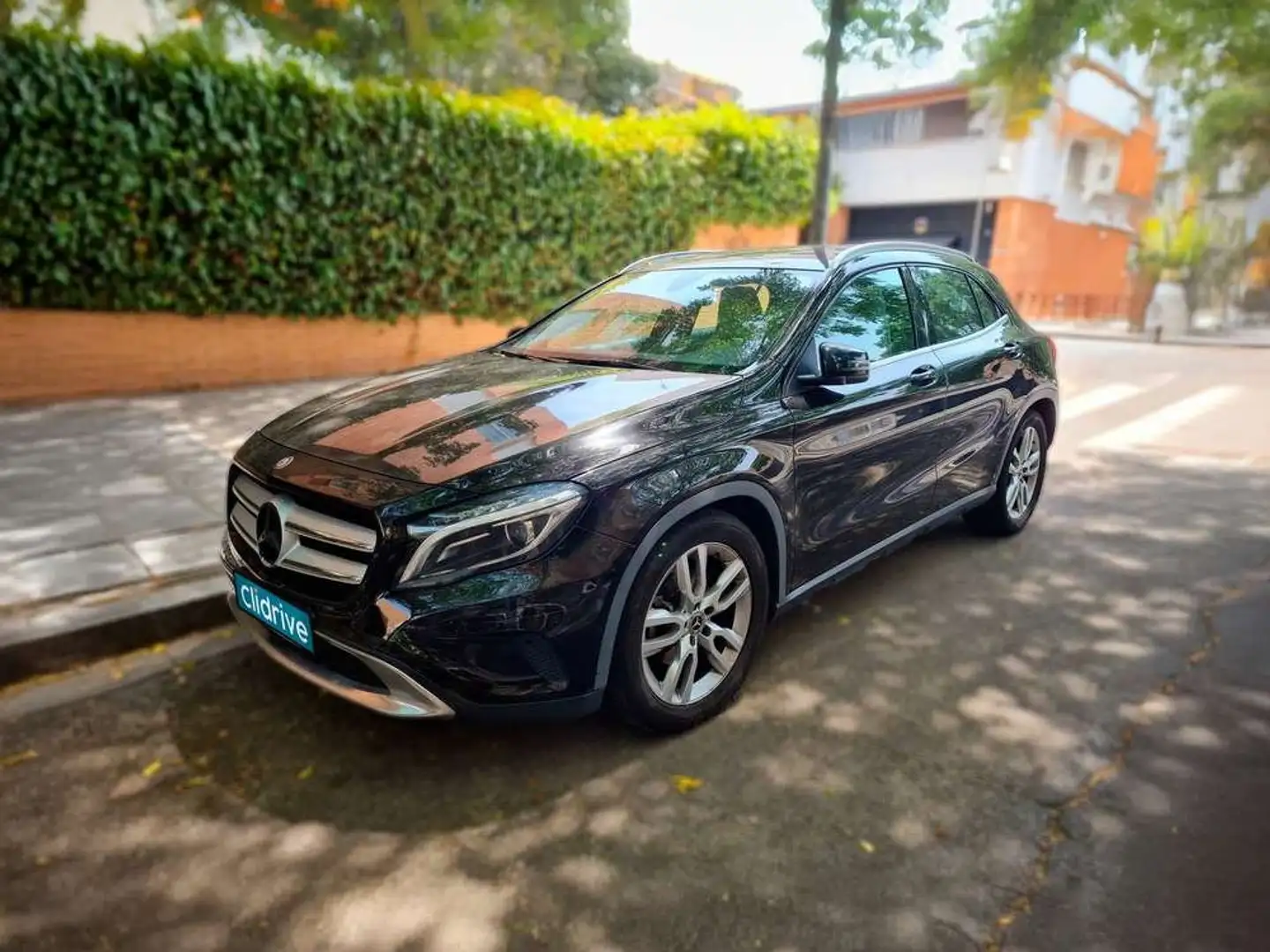 Mercedes-Benz GLA 200 d Noir - 2