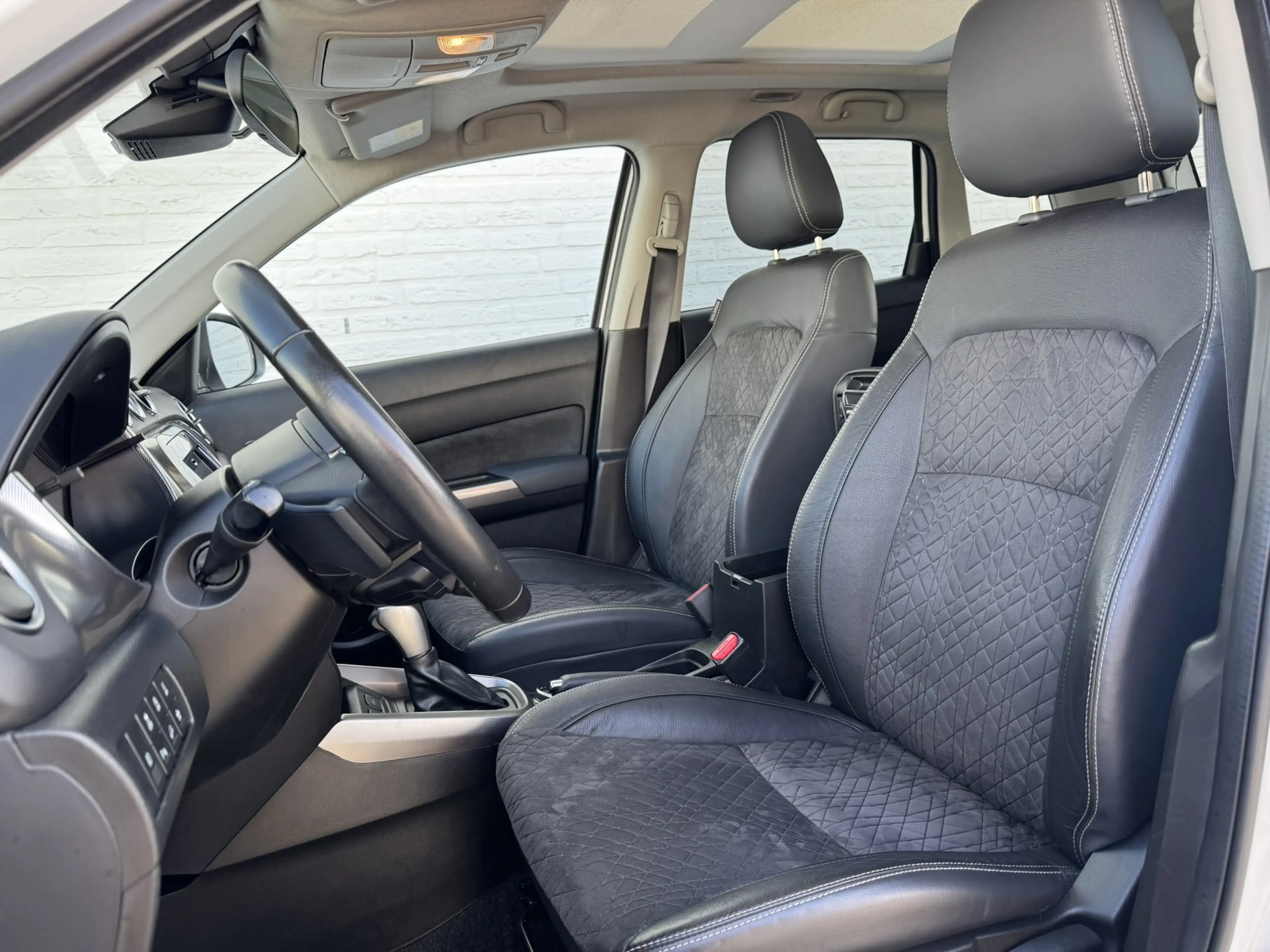 Suzuki Vitara 1.4 Boosterjet Style Smart Hybrid AllGrip Automaat — photo 4