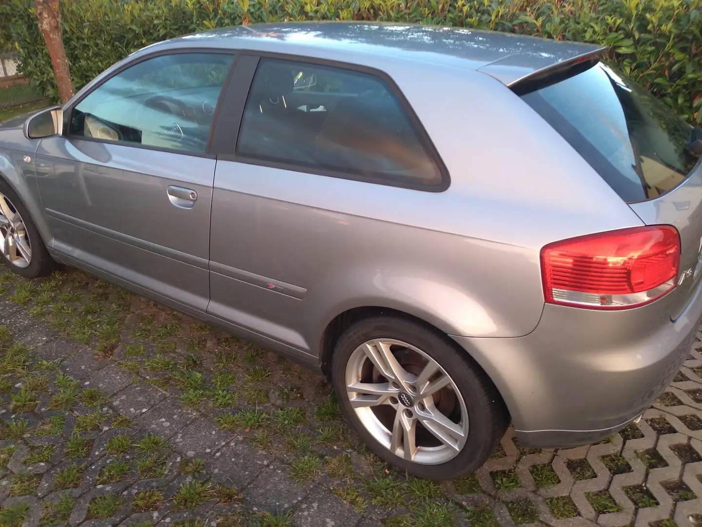 Audi A3 2.0 TFSI S line Sportpaket plus Grau - 1