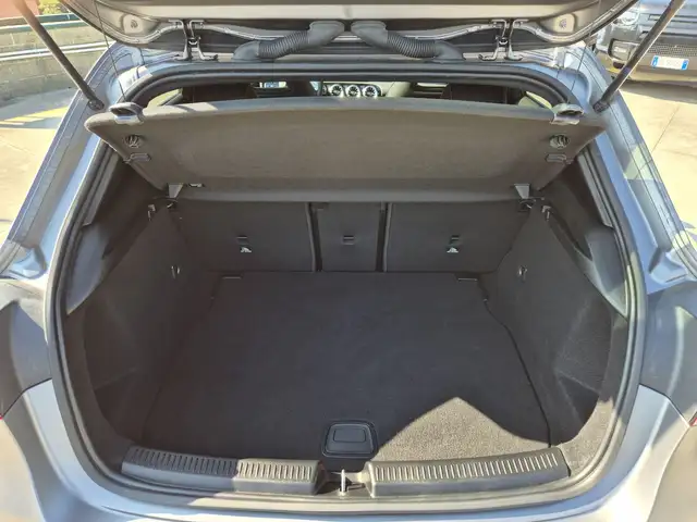 Mercedes-Benz A-Class view 12