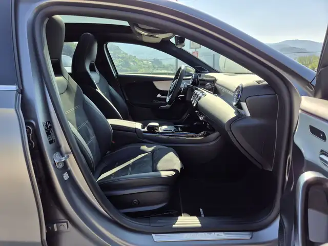 Mercedes-Benz A-Class view 9