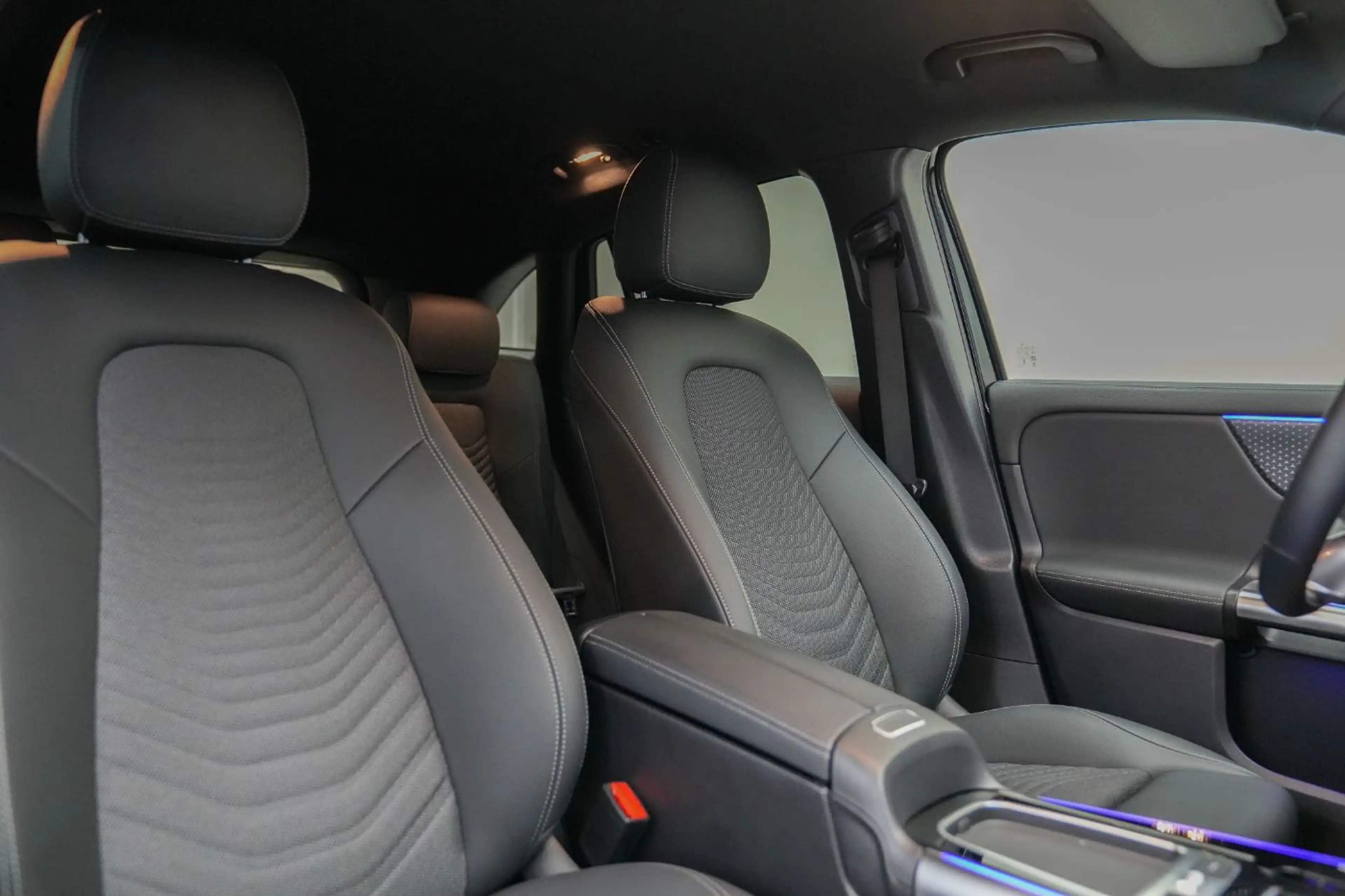 Mercedes-Benz GLA 200 d 4MATIC W-Paket KAM SpurH FLA el.Heck — photo 9