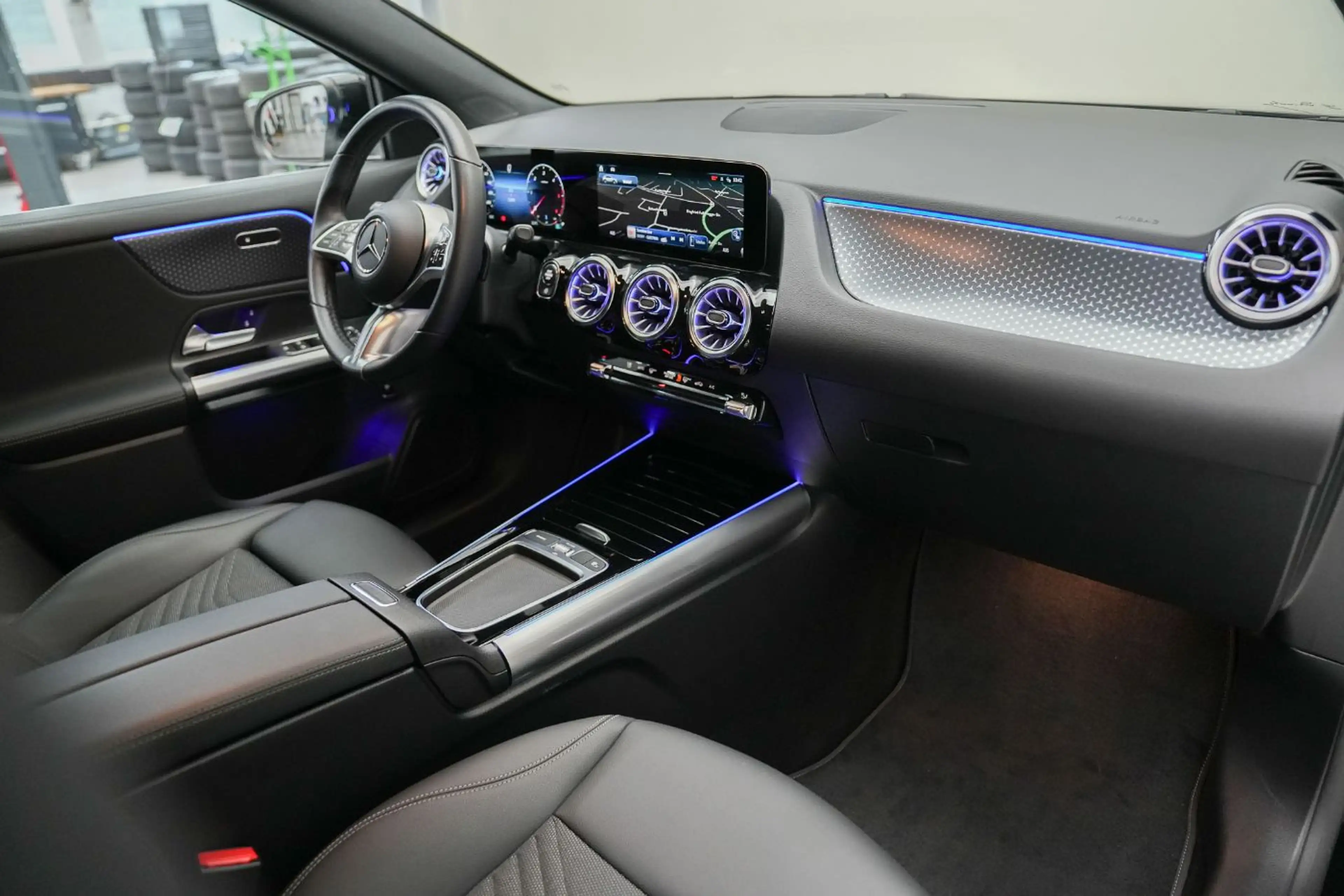 Mercedes-Benz GLA 200 d 4MATIC W-Paket KAM SpurH FLA el.Heck — photo 8