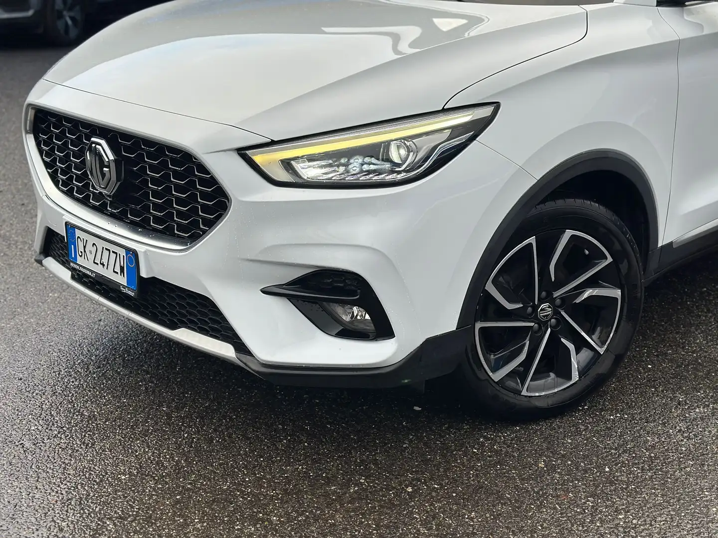 MG ZS 1.0 Luxury Bianco - 2