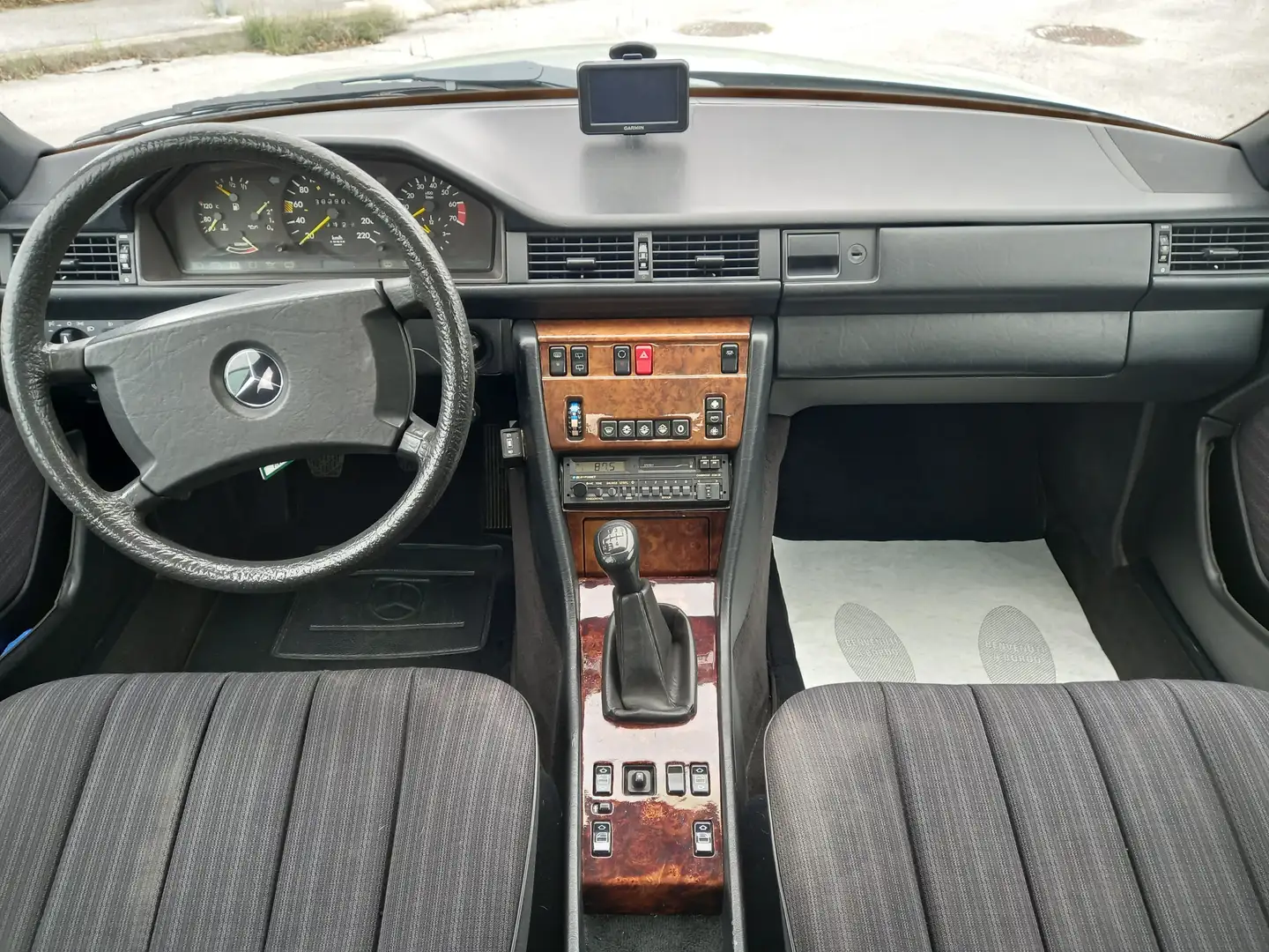 Mercedes-Benz 200 200E w124 Srebrny - 1