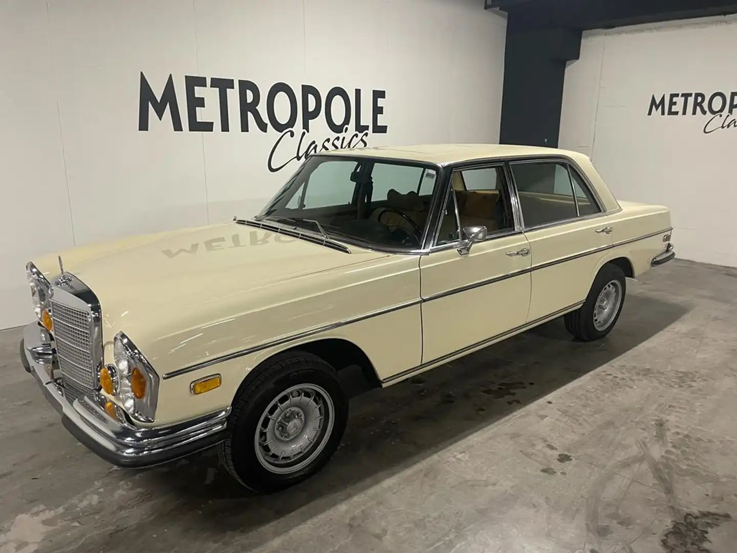 Mercedes-Benz 300 300SEL. 1971. 6.3 8 cilinder M0442 Béžová - 1