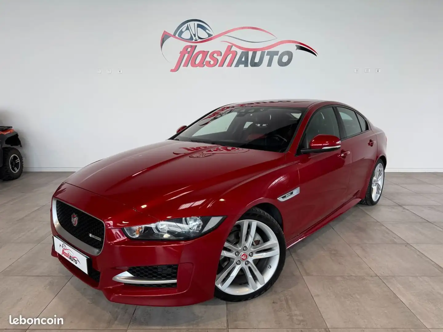 Jaguar XE 2.0 d 180cv R-SPORT-BVA-2015 Rouge - 1