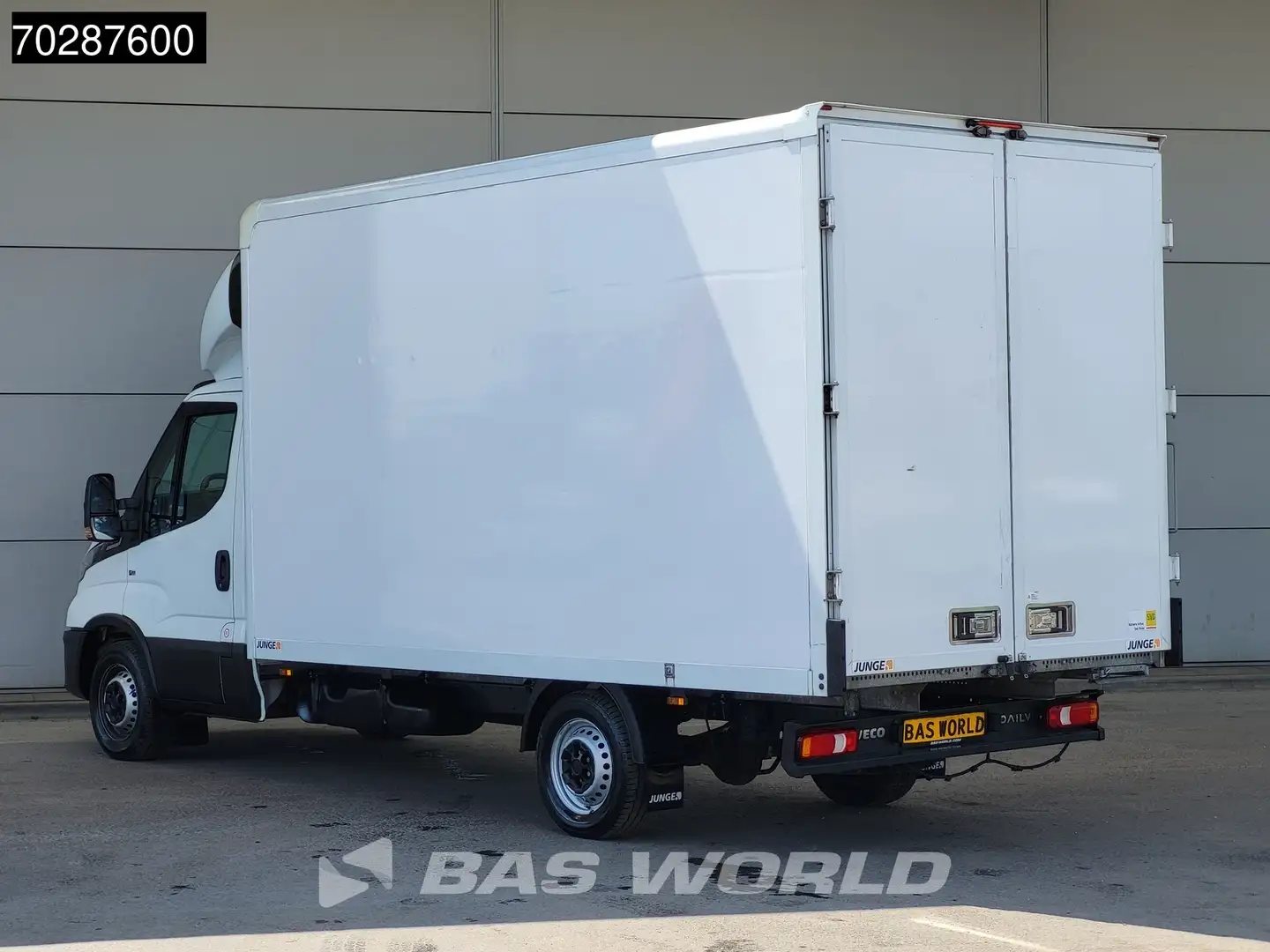 Iveco Daily 35S16 Automaat Bakwagen Achterdeuren 160PK Airco C Wit - 2