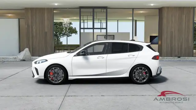 BMW 1 Series view 3