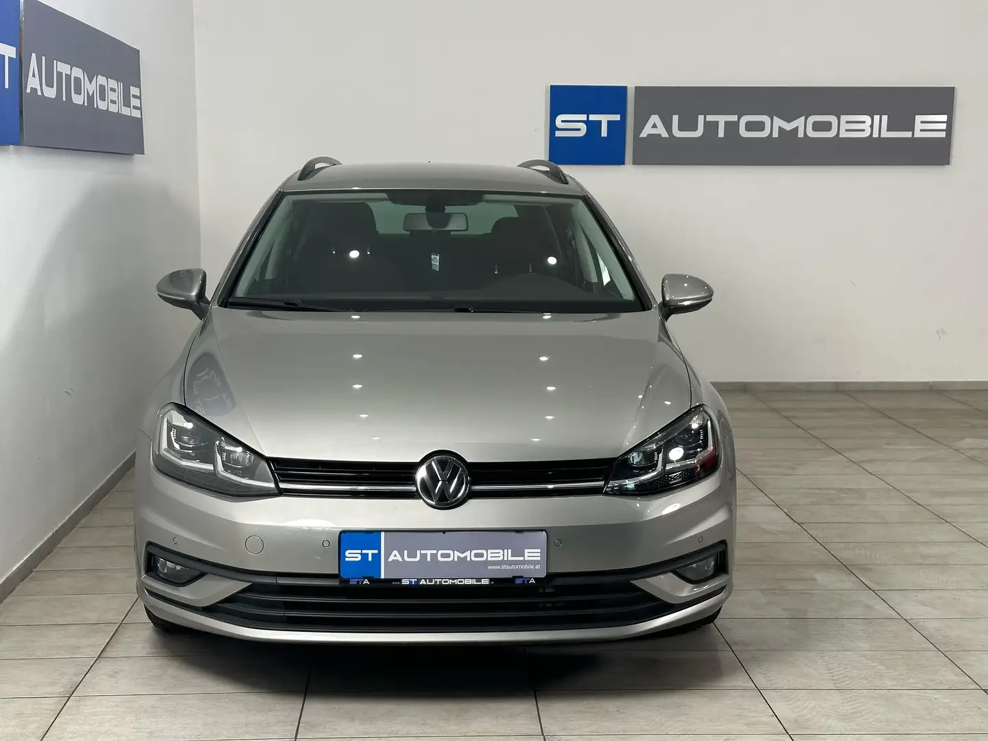 Volkswagen Golf Variant Trendline BMT //1.BESITZ // NAVI // AHK // Grau - 2