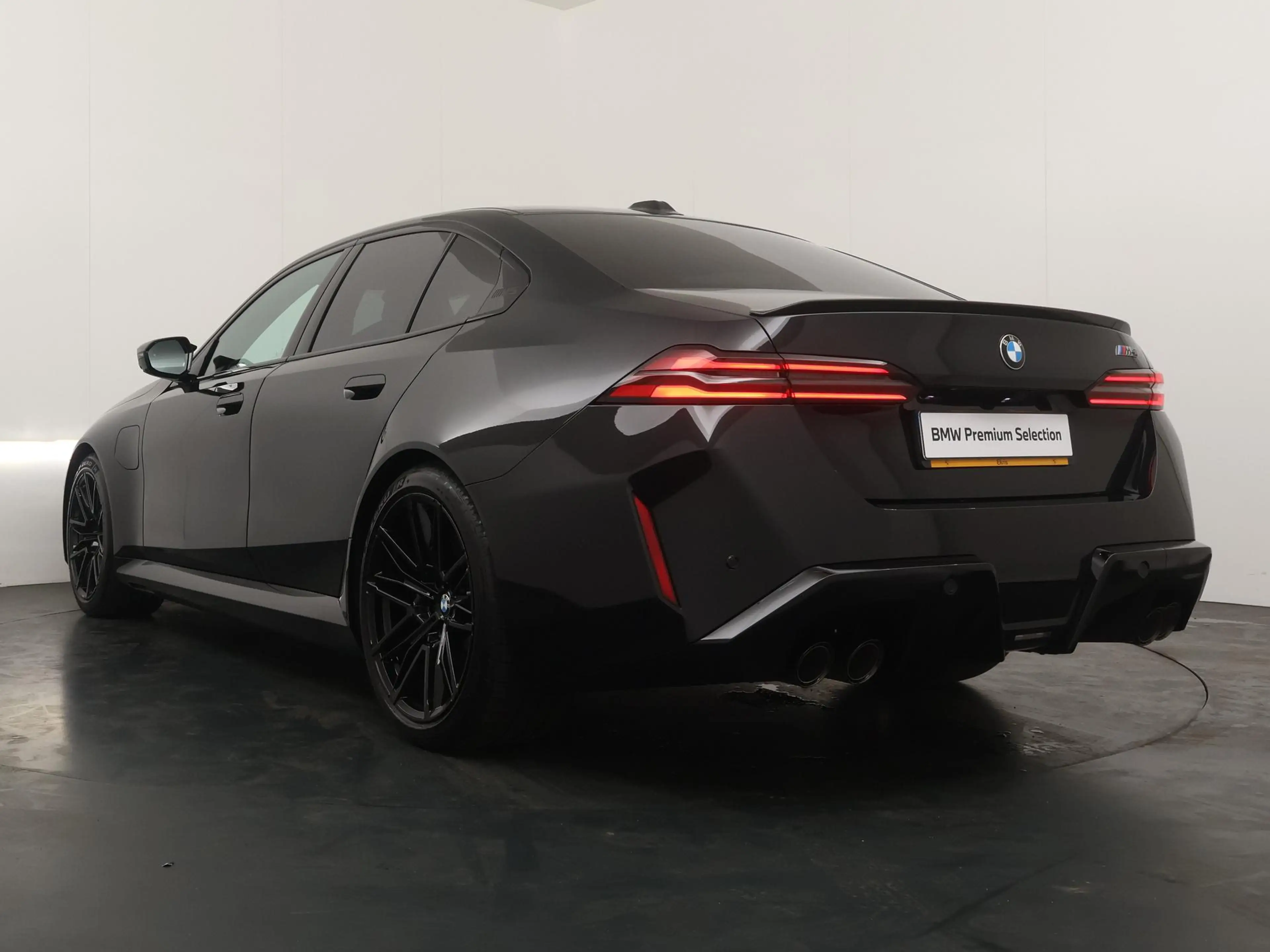 BMW M5 Sedan | M Driver's Pack | SoH 100% | Driving Assis — photo 10
