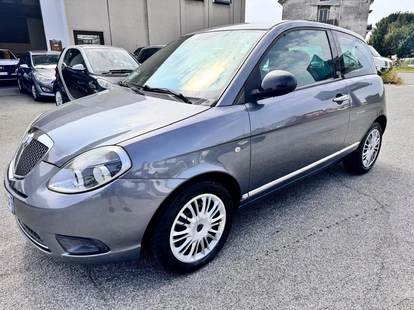 Lancia Ypsilon 1.3 mjt 16v Diva E5 ** PER NEOPATENTATI ** Grigio - 1