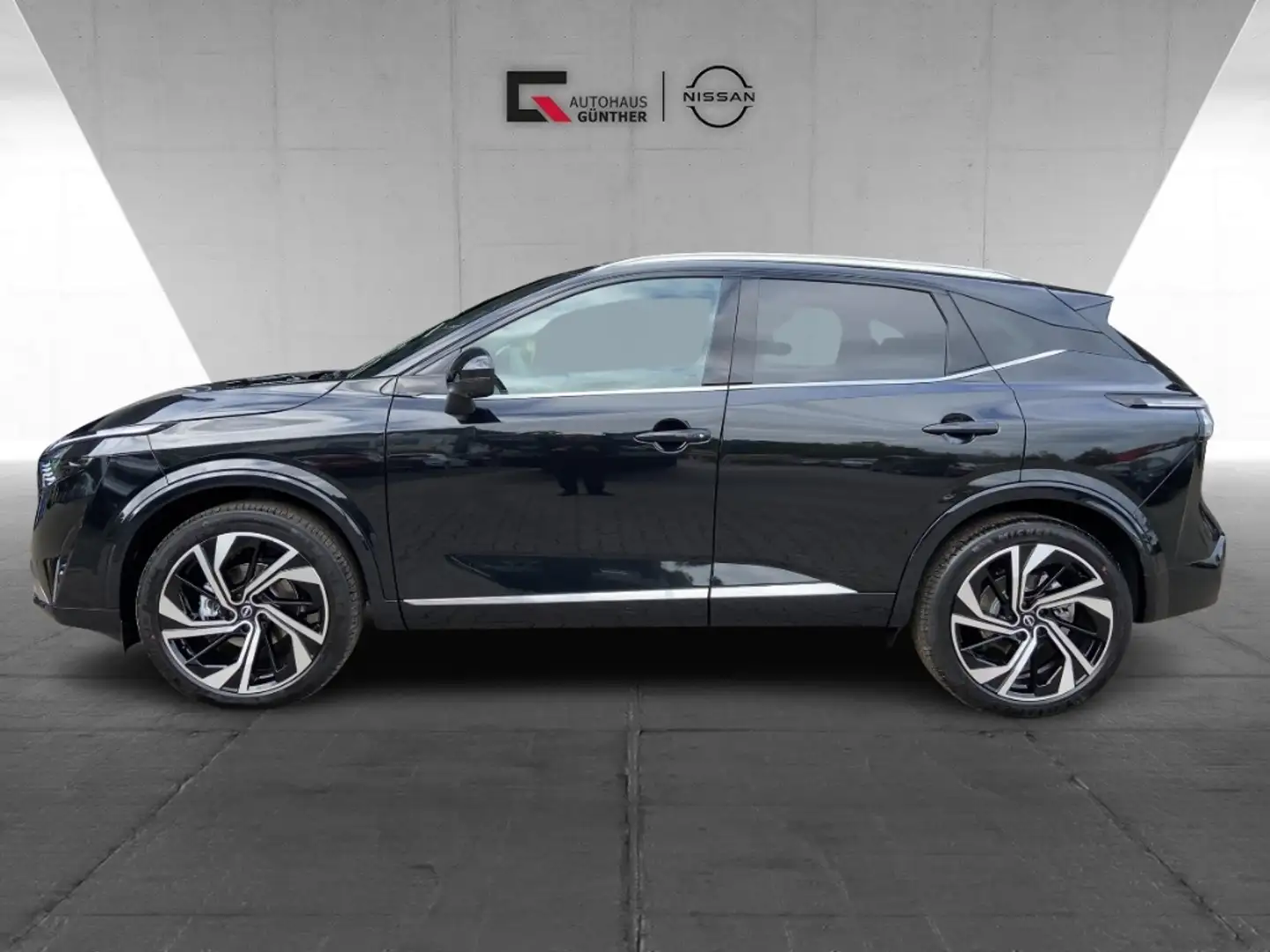 Nissan Qashqai Tekna+ 1.3 DIG-T MHEV Xtronic Kamera CarPlay Zwart - 2