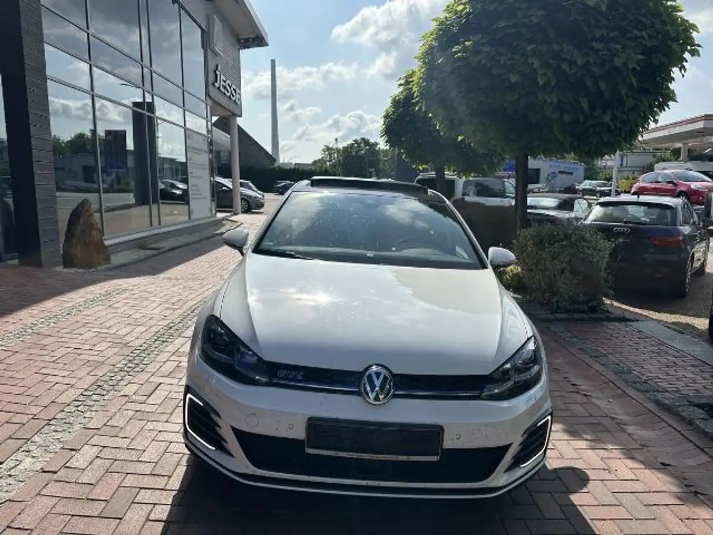 Volkswagen Golf VII GTE LED ACC Virtual AHK R.Cam Weiß - 2