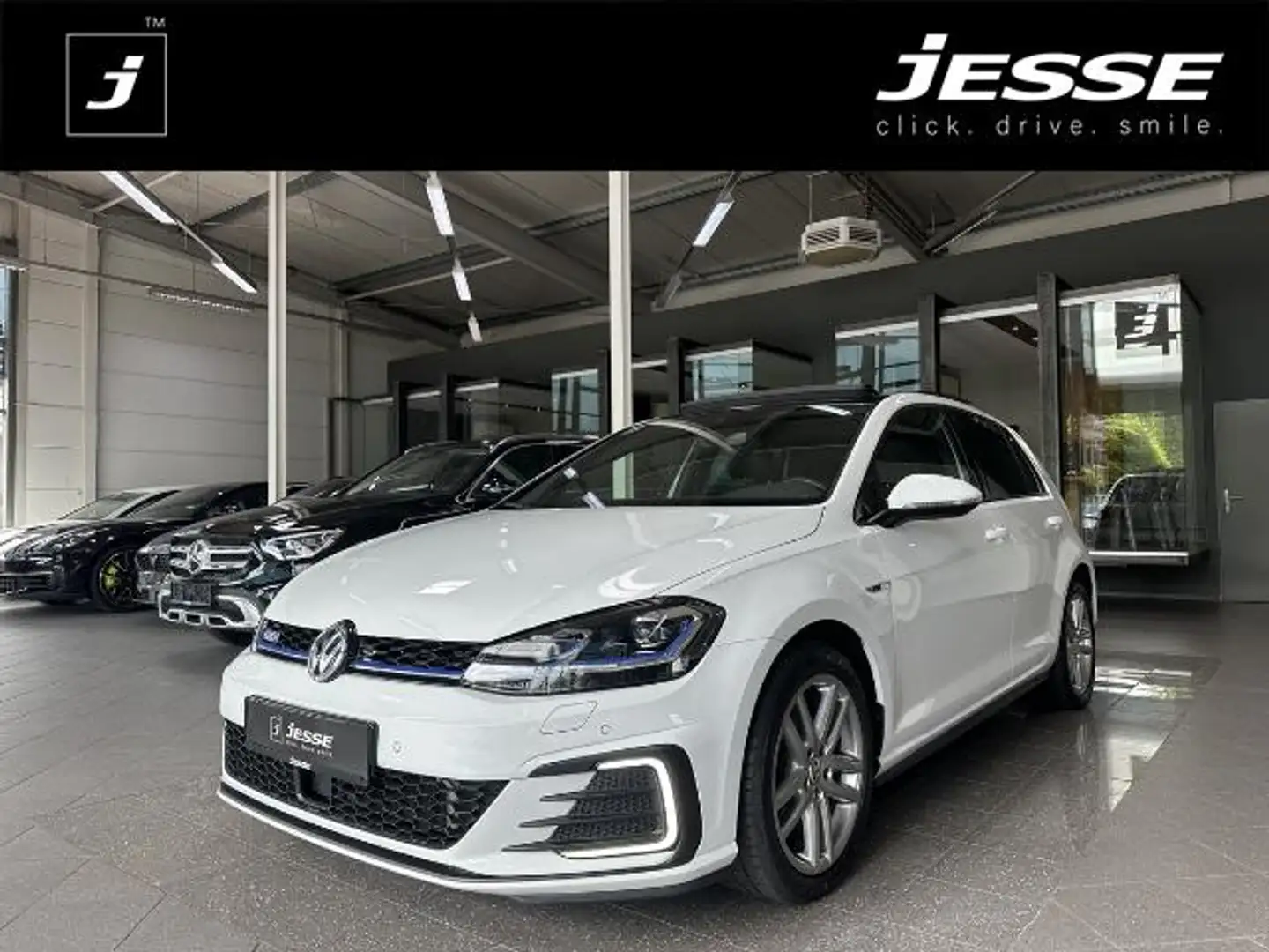 Volkswagen Golf VII GTE LED ACC Virtual AHK R.Cam Blanco - 1