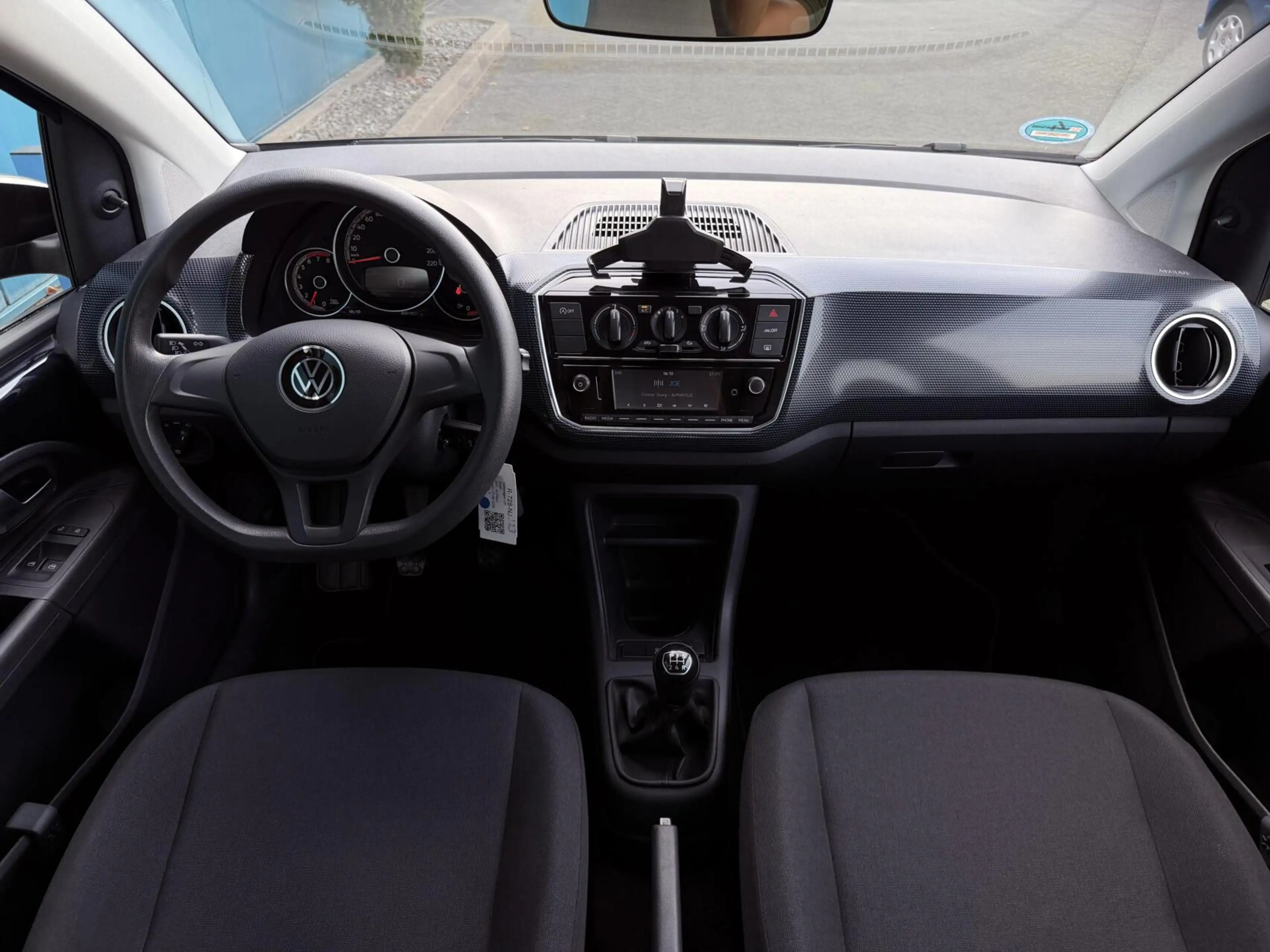 Volkswagen up! 1.0 AC | BLUETOOTH | DAB | 1'EIG — photo 3