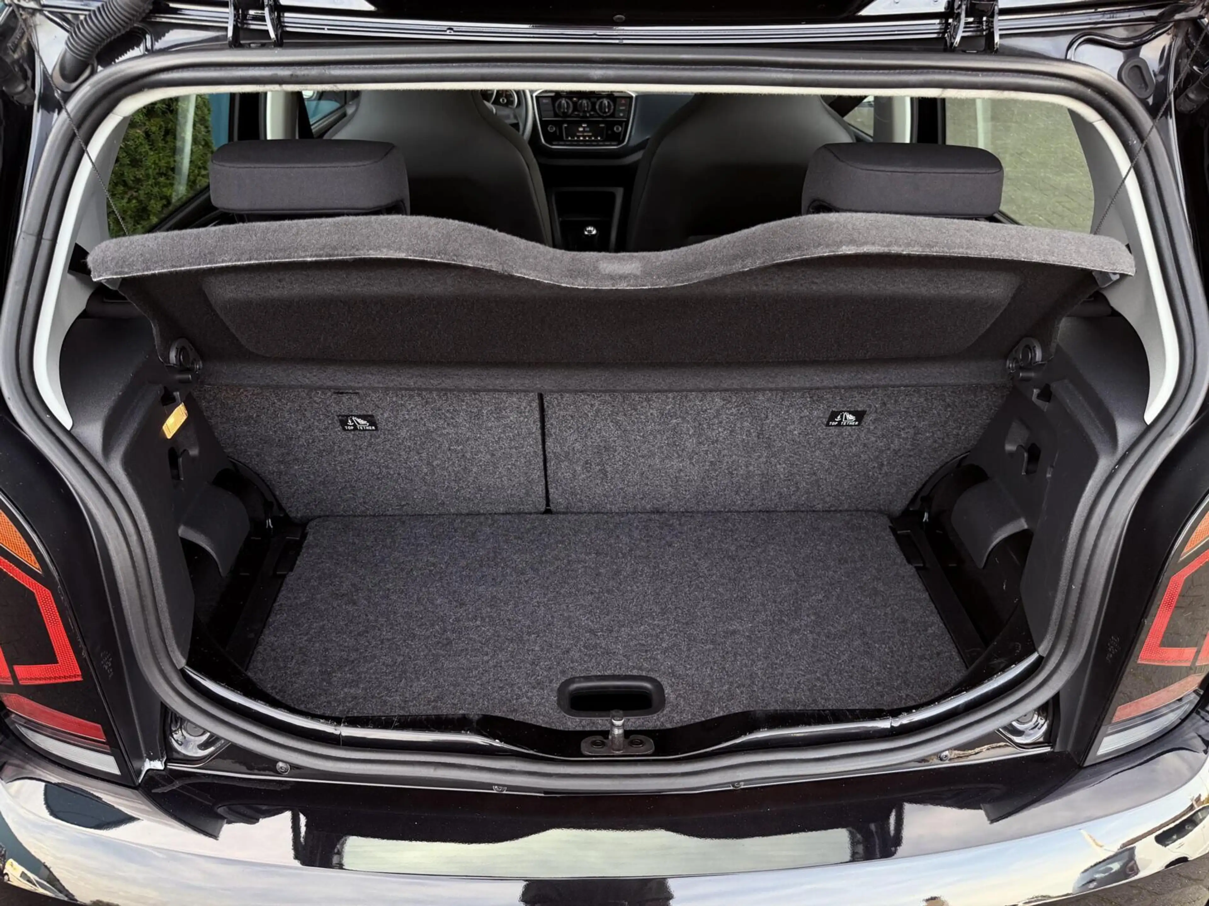 Volkswagen up! 1.0 AC | BLUETOOTH | DAB | 1'EIG — photo 13