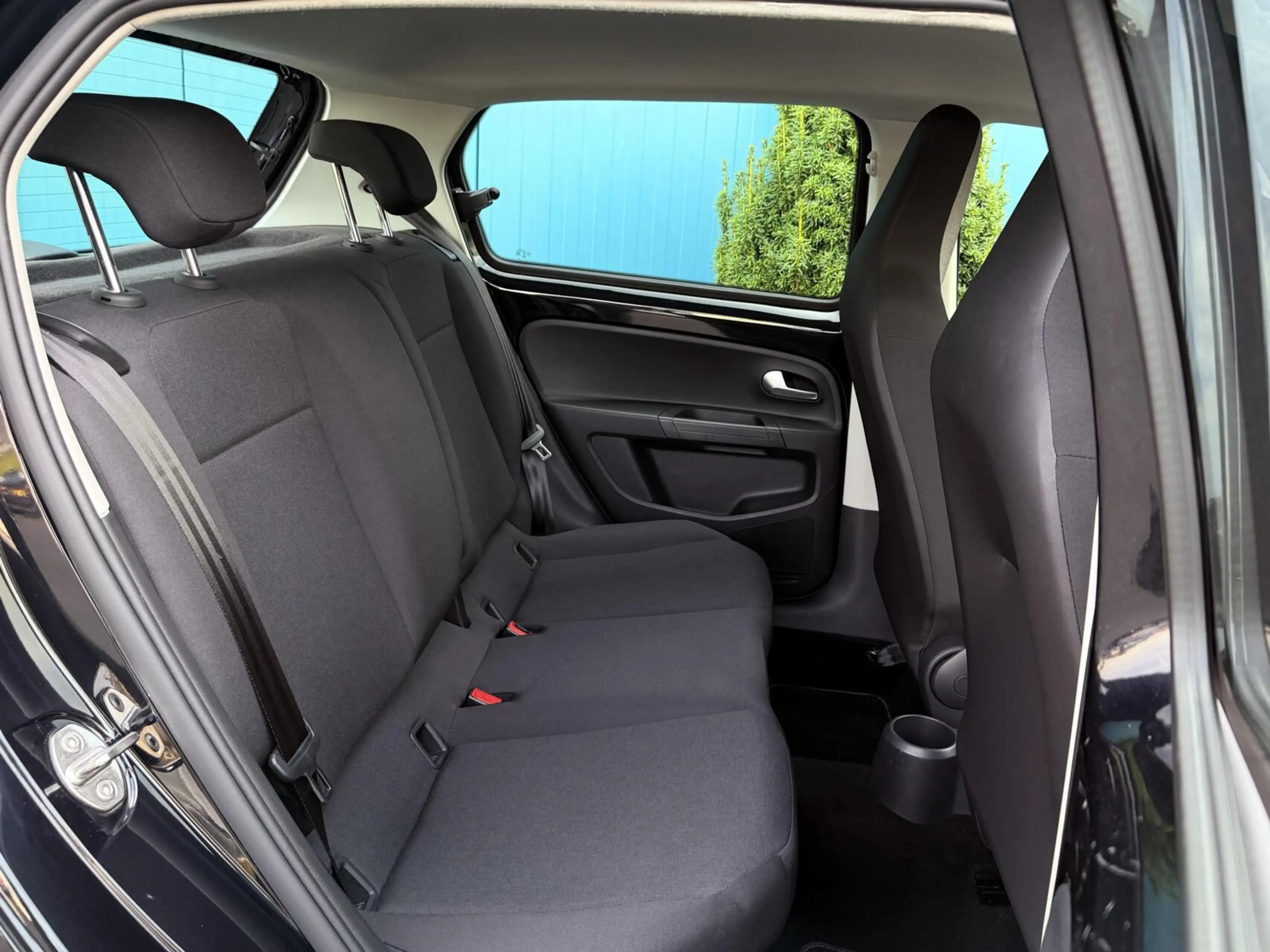 Volkswagen up! 1.0 AC | BLUETOOTH | DAB | 1'EIG — photo 27
