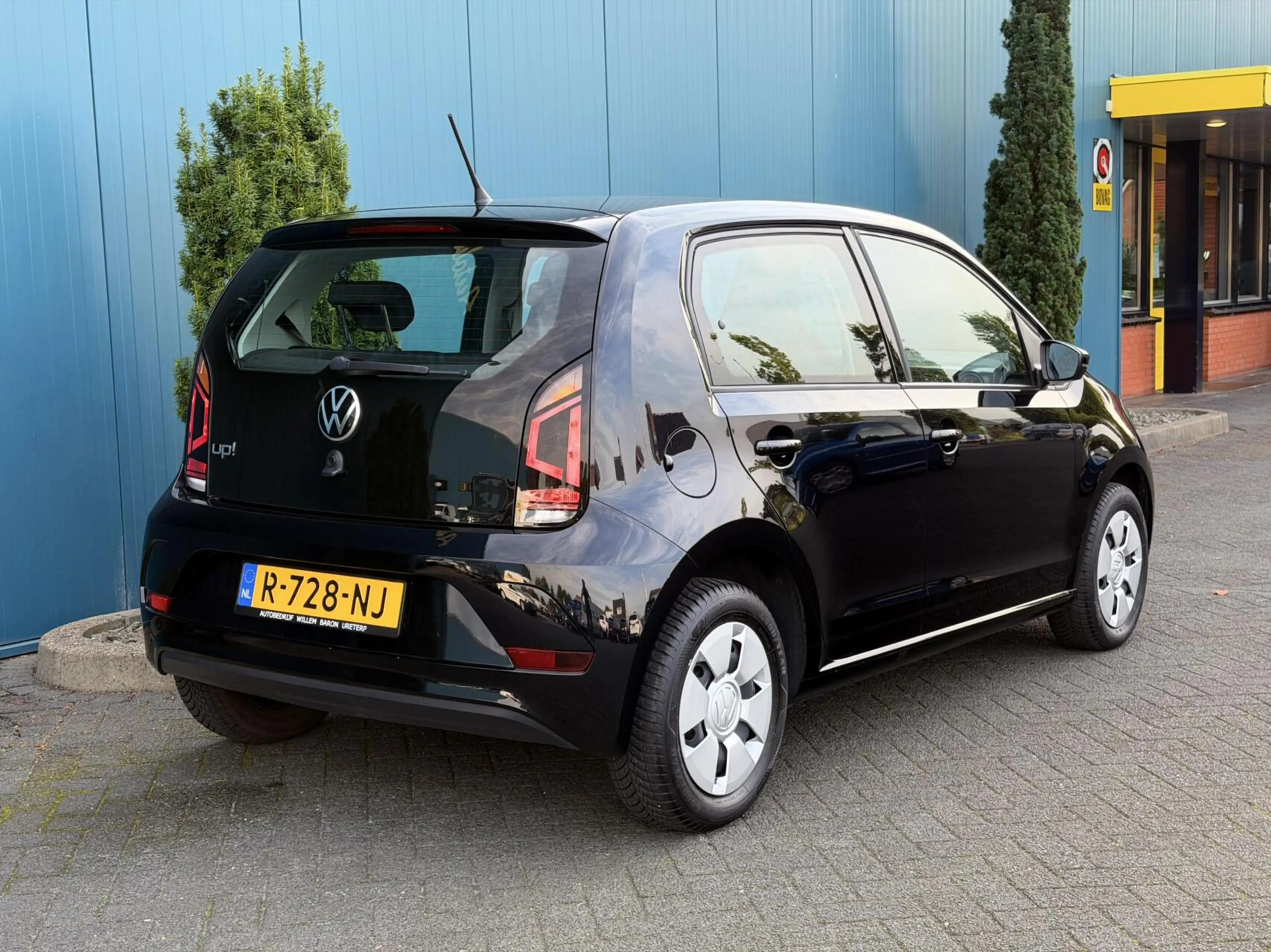 Volkswagen up! 1.0 AC | BLUETOOTH | DAB | 1'EIG — photo 11