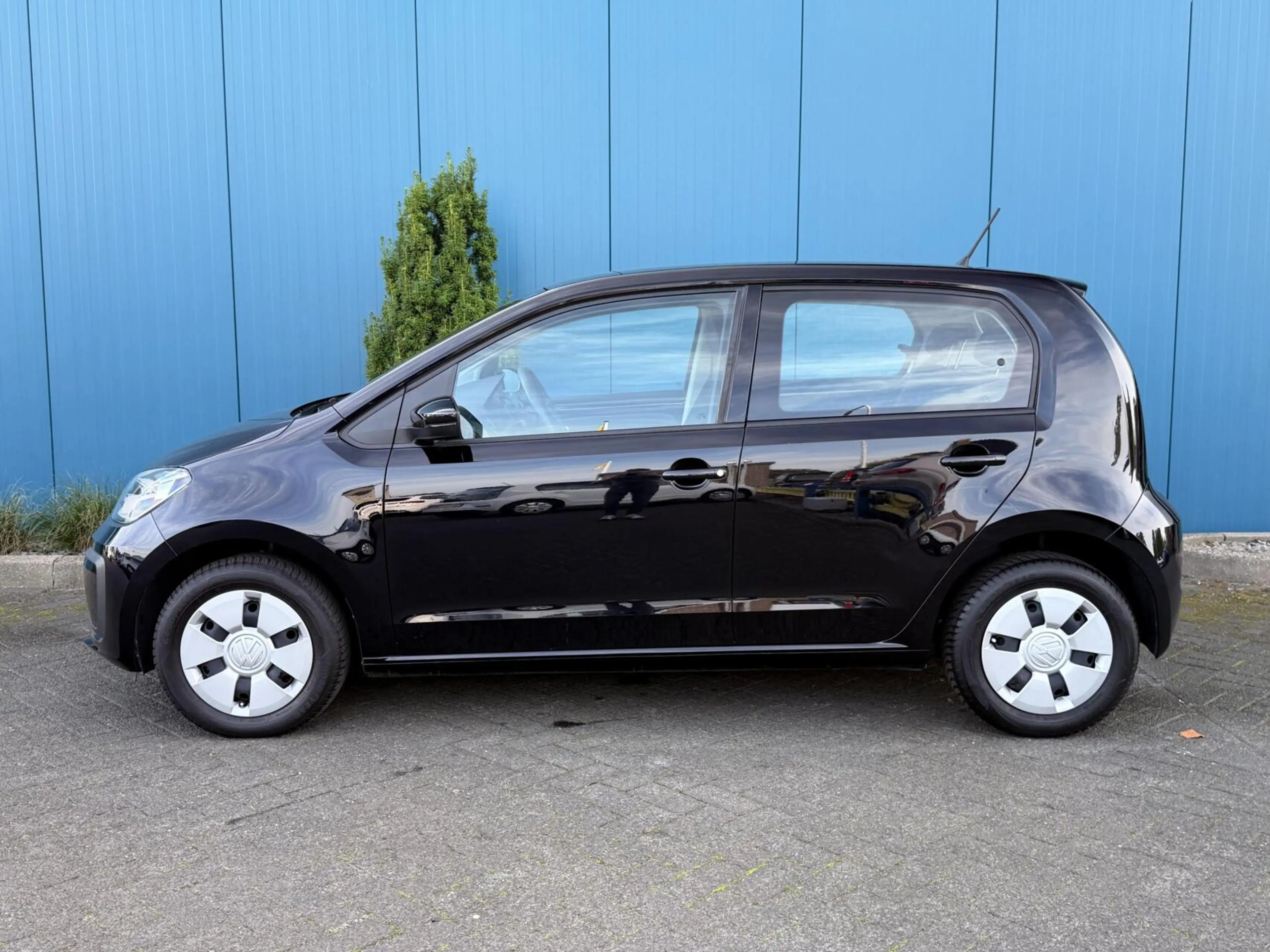 Volkswagen up! 1.0 AC | BLUETOOTH | DAB | 1'EIG — photo 6
