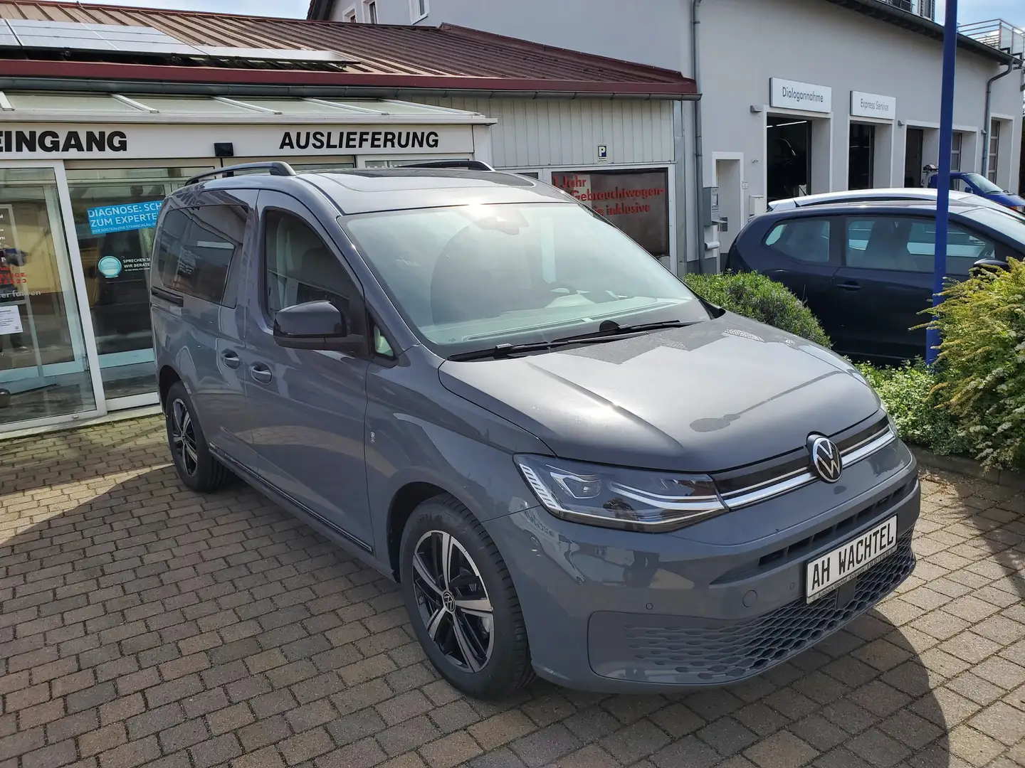 Volkswagen Caddy 1,5 TSI DSG Dark Label ACC Cool+Sound Kamera Grau - 2
