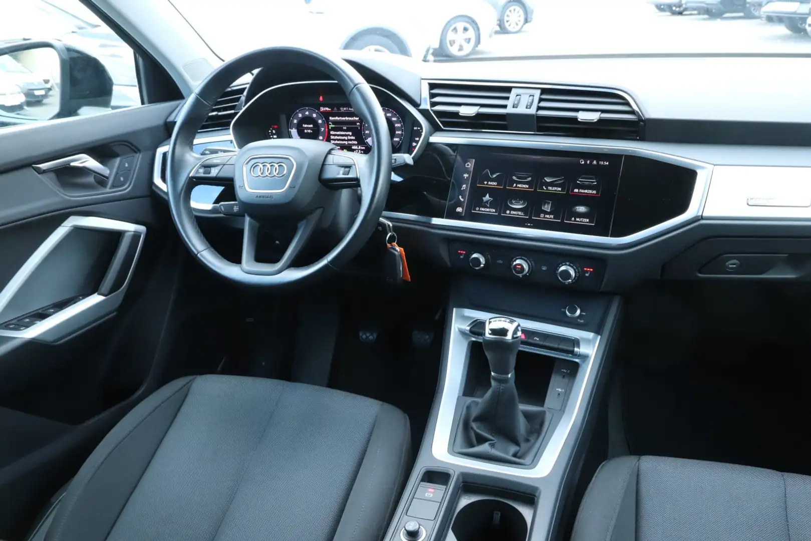 Audi Q3 35 TFSI S-line SHZ*2xPDC*Sport-Fahrwerk Schwarz - 2