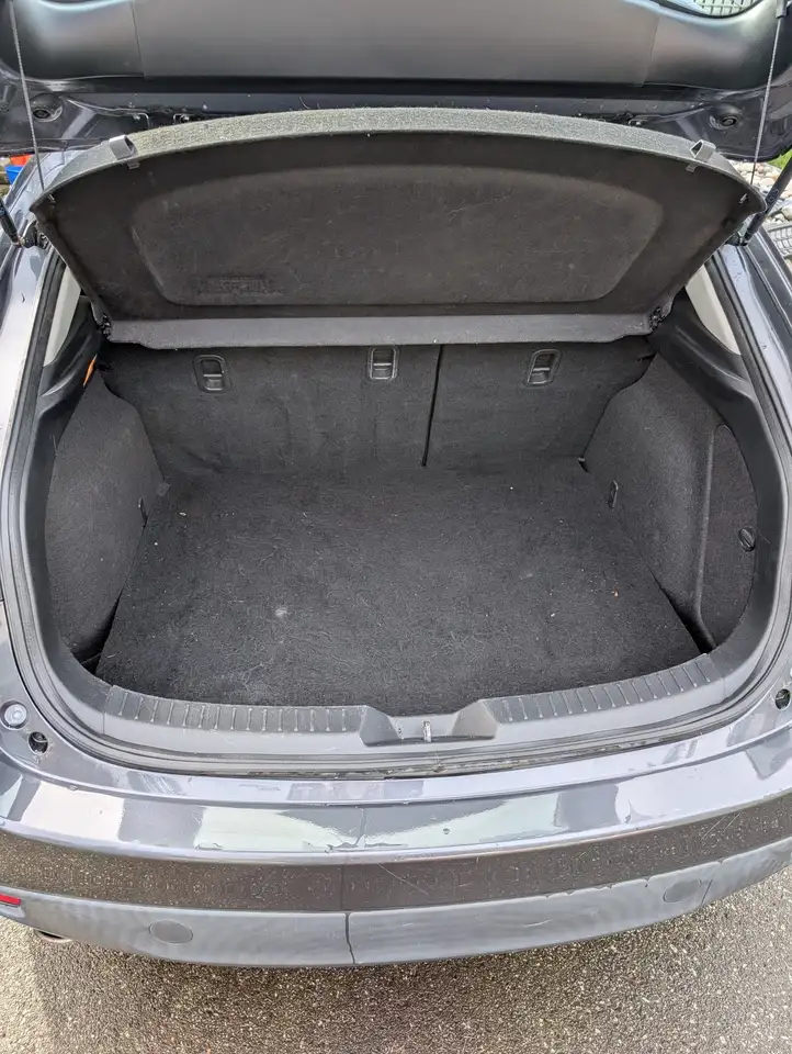 Mazda 3 снимка Mazda 3