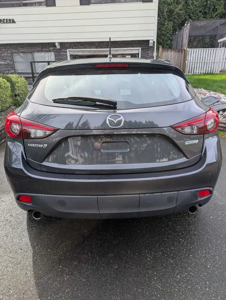Mazda 3 снимка Mazda 3