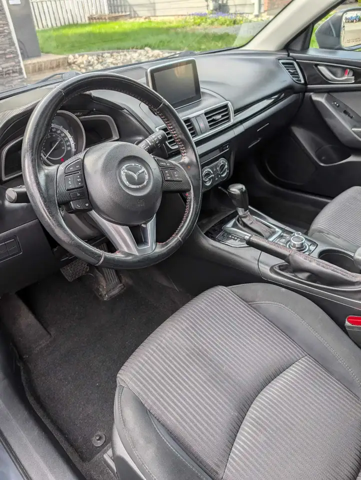 Mazda 3 снимка Mazda 3