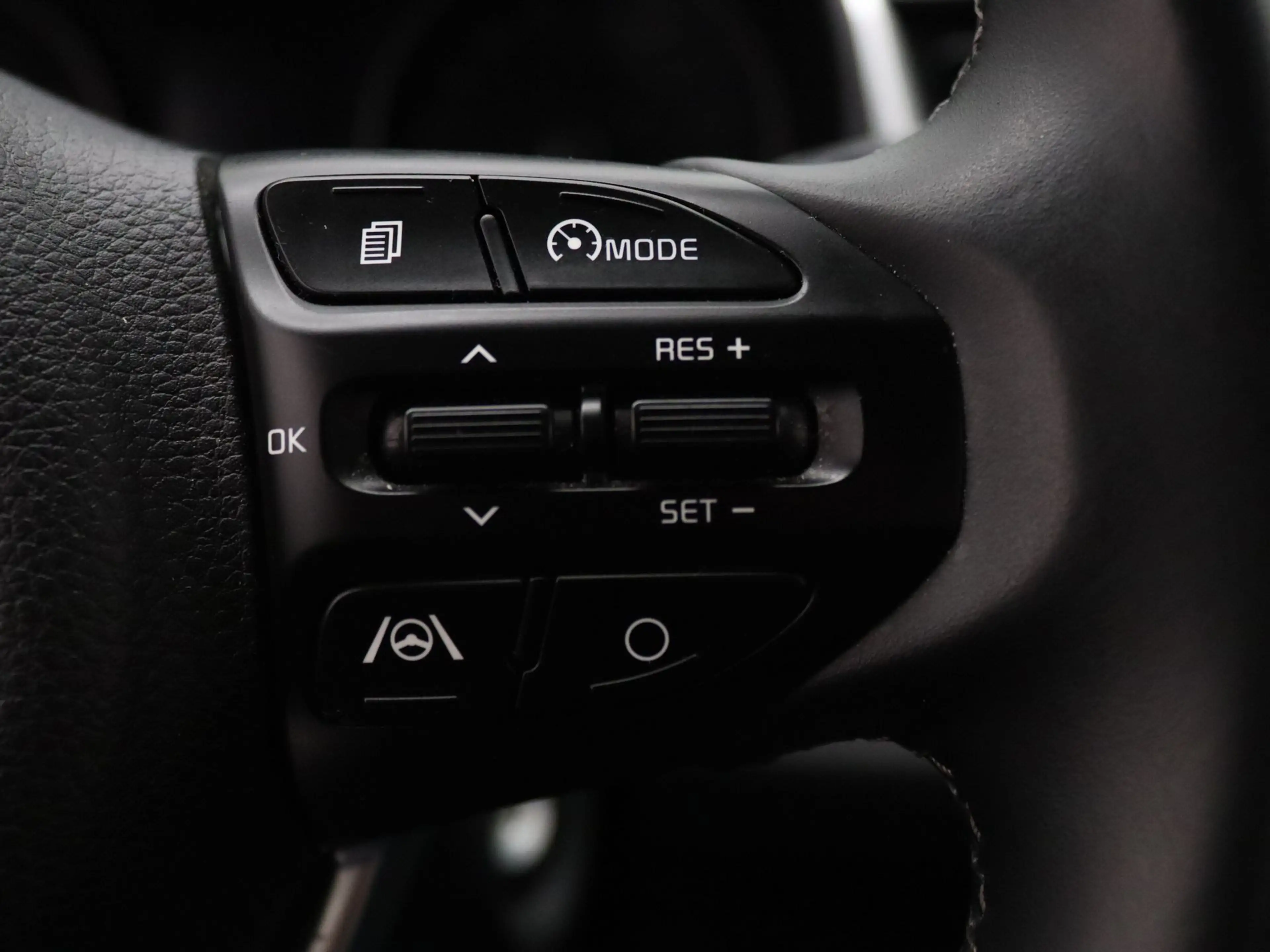 Kia Stonic 100pk T-GDi MHEV DynamicLine Apple Carplay/Android — photo 15