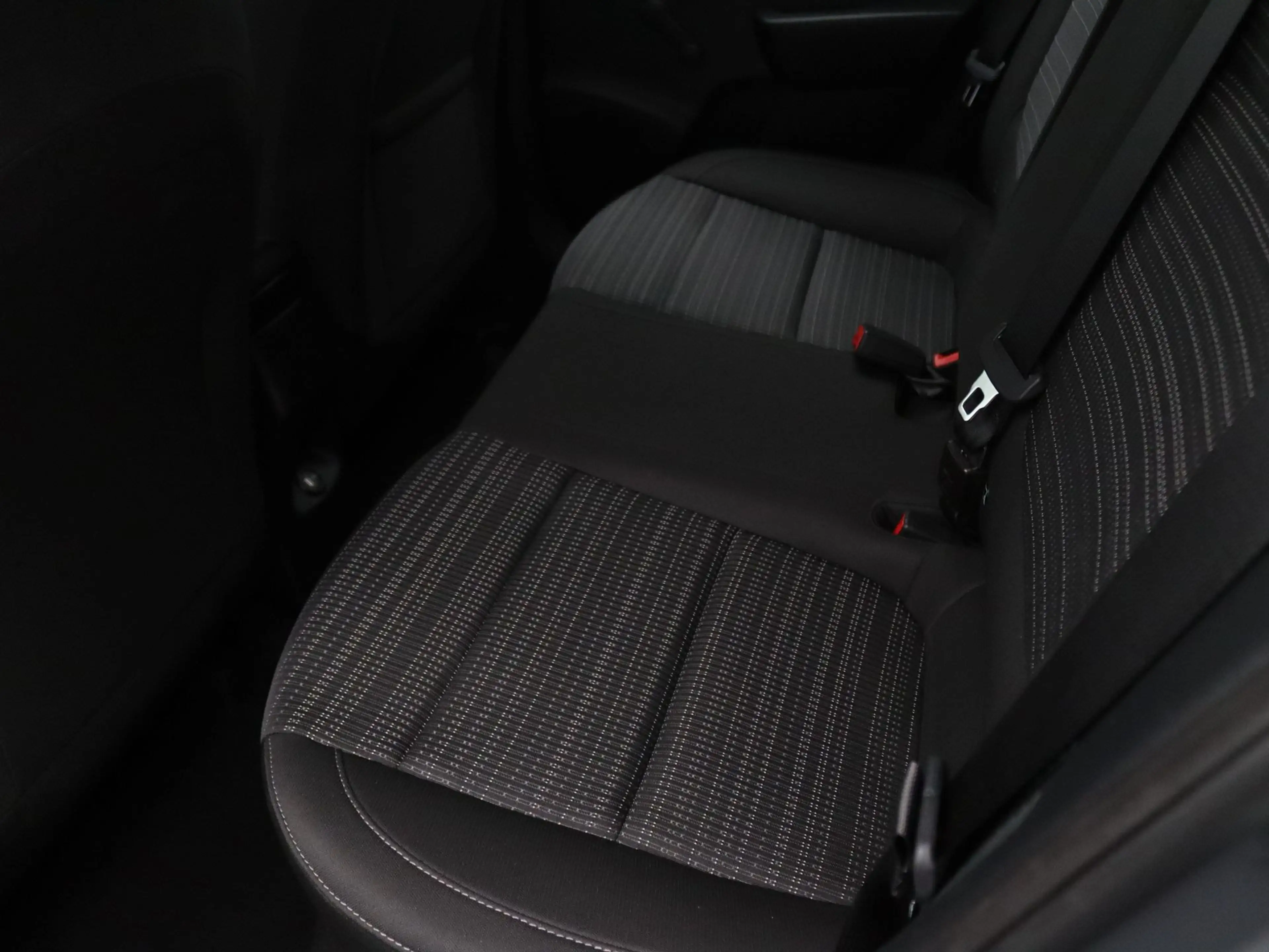 Kia Stonic 100pk T-GDi MHEV DynamicLine Apple Carplay/Android — photo 20