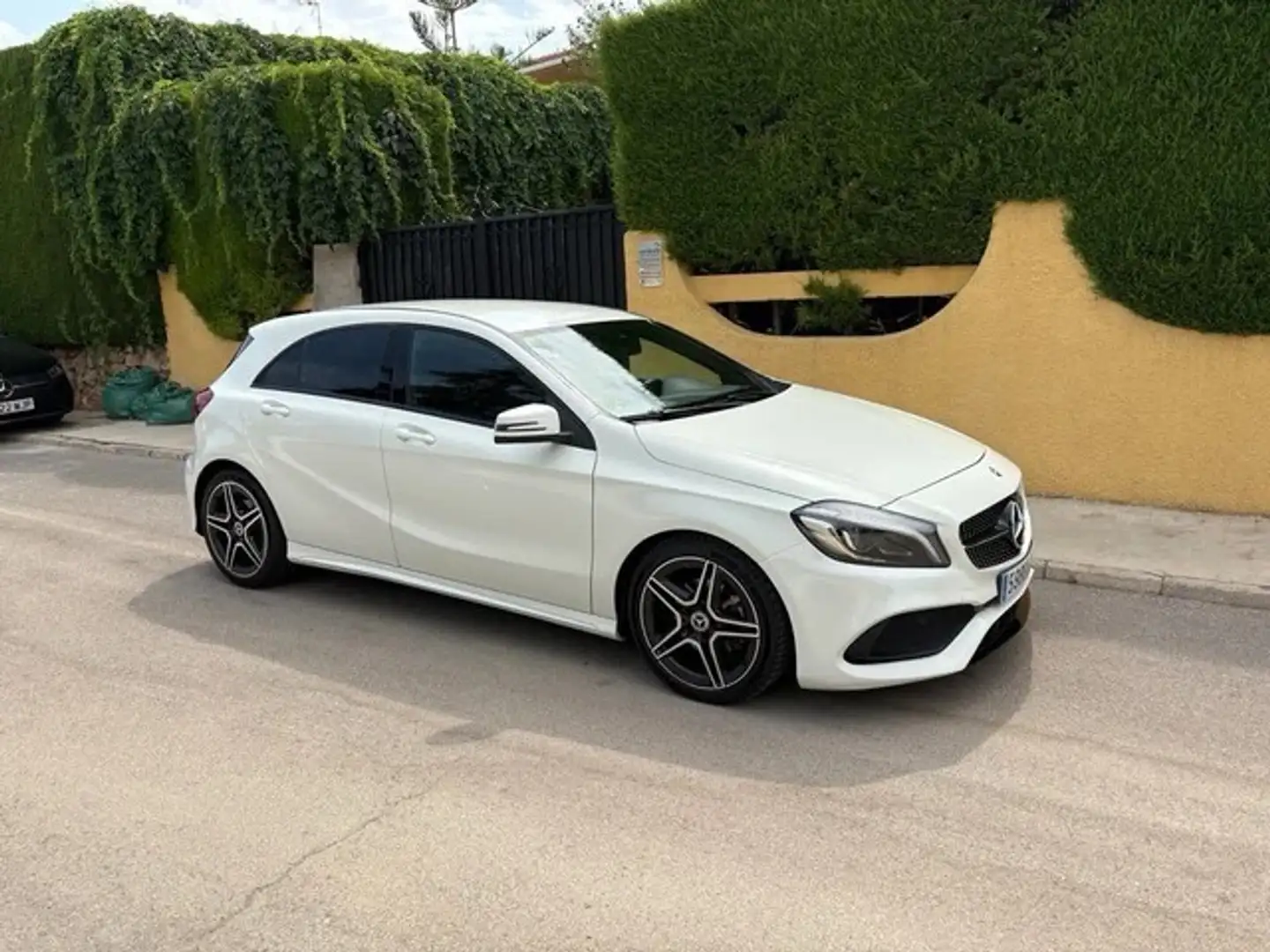 Mercedes-Benz A 200 200d 7G-DCT - 1