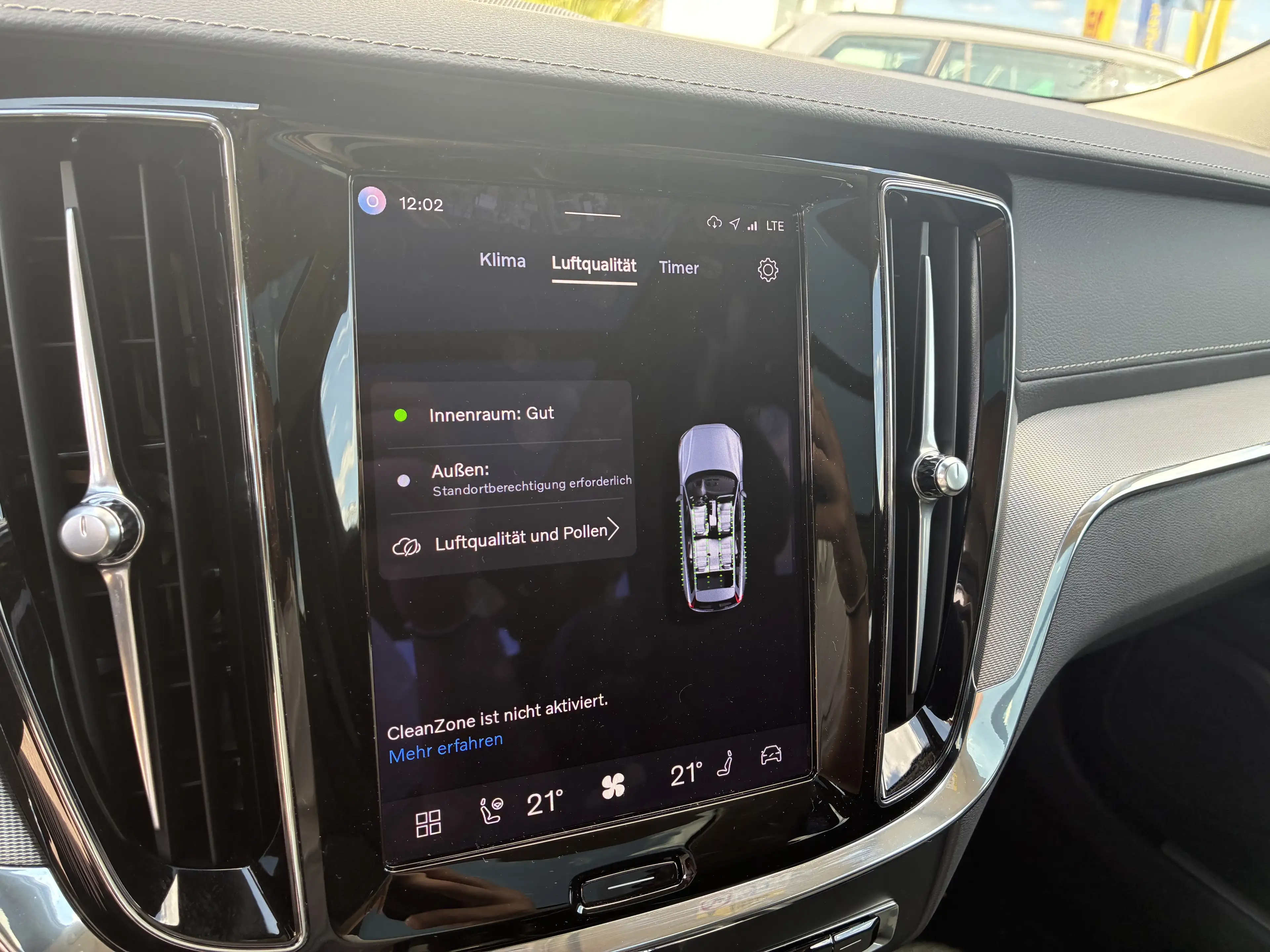 Volvo V60 Cross Country B4 Ultimate AWD LED 360° Memory — photo 12