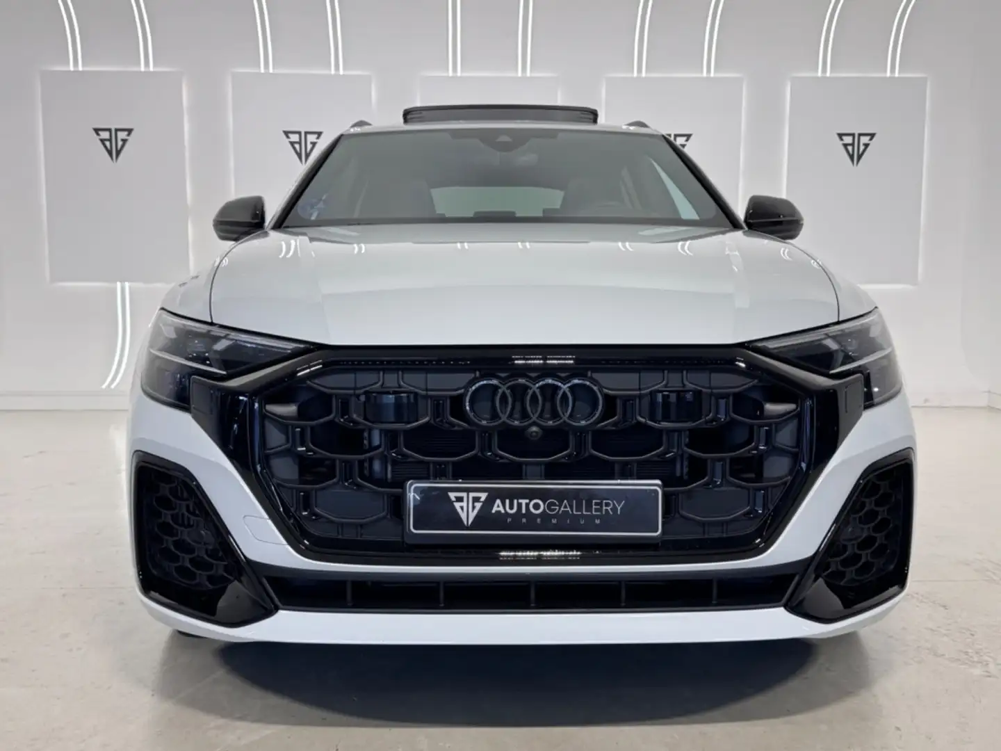 Audi Q8 TFSIe Black line quattro tiptronic 290kW Blanco - 2