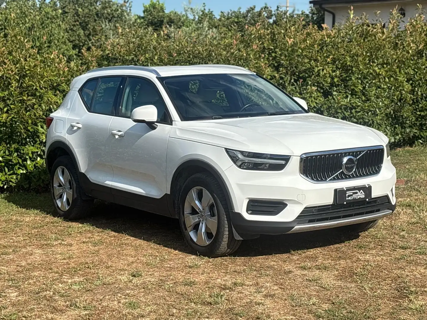 Volvo XC40 XC40 2.0 d3 Momentum geartronic my20 Bianco - 2