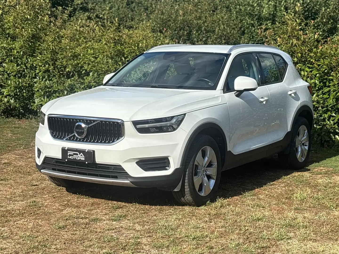 Volvo XC40 XC40 2.0 d3 Momentum geartronic my20 Bianco - 1