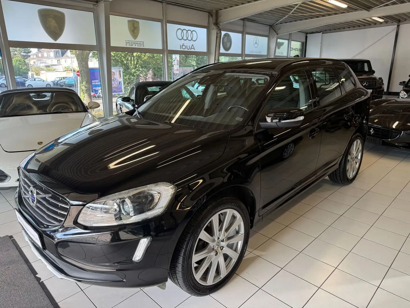 Volvo XC60 Kinetic 2WD Noir - 2