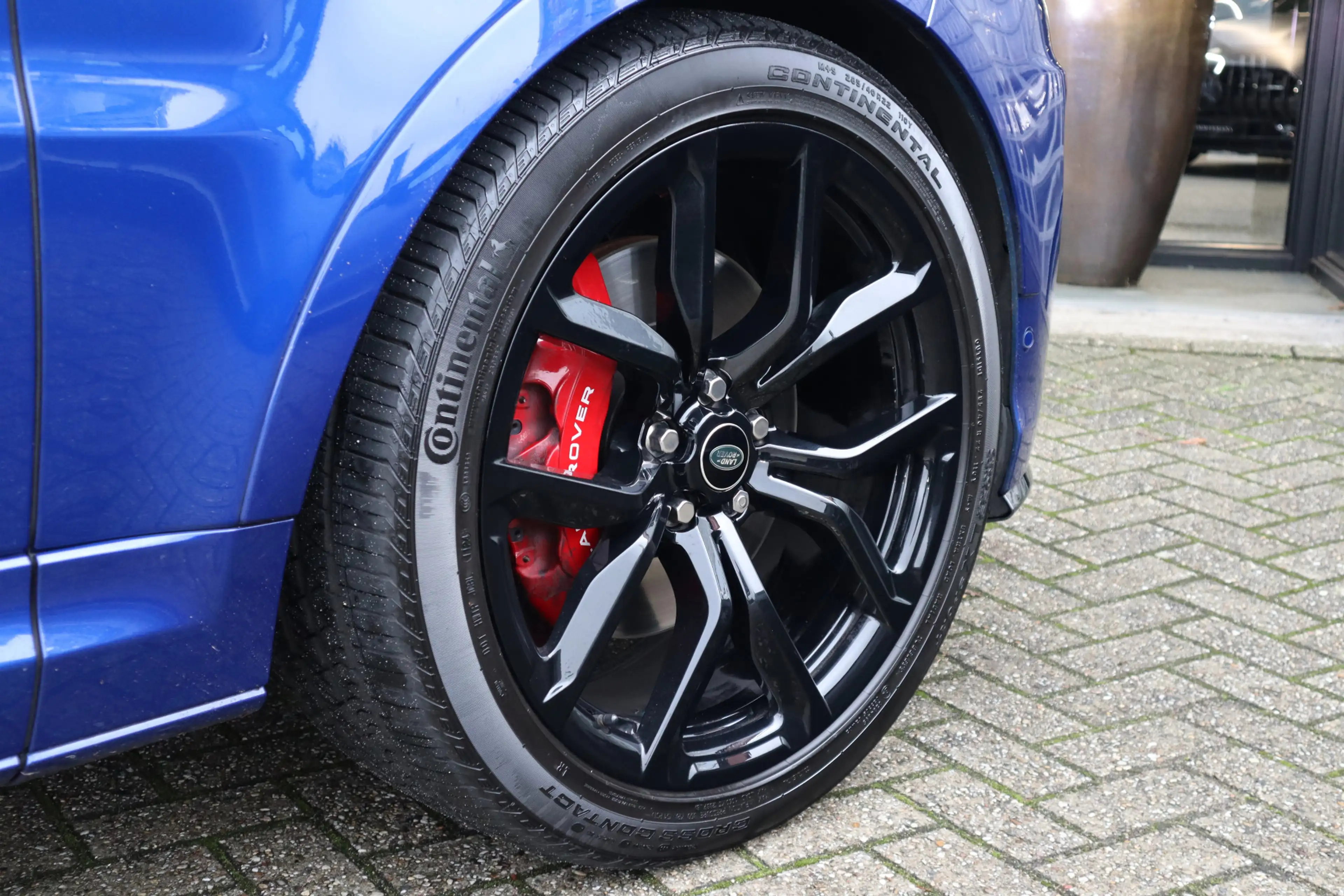 Land Rover Range Rover Sport P575 SVR | Carbon interieur, Meridian Audio, Adapt — photo 8