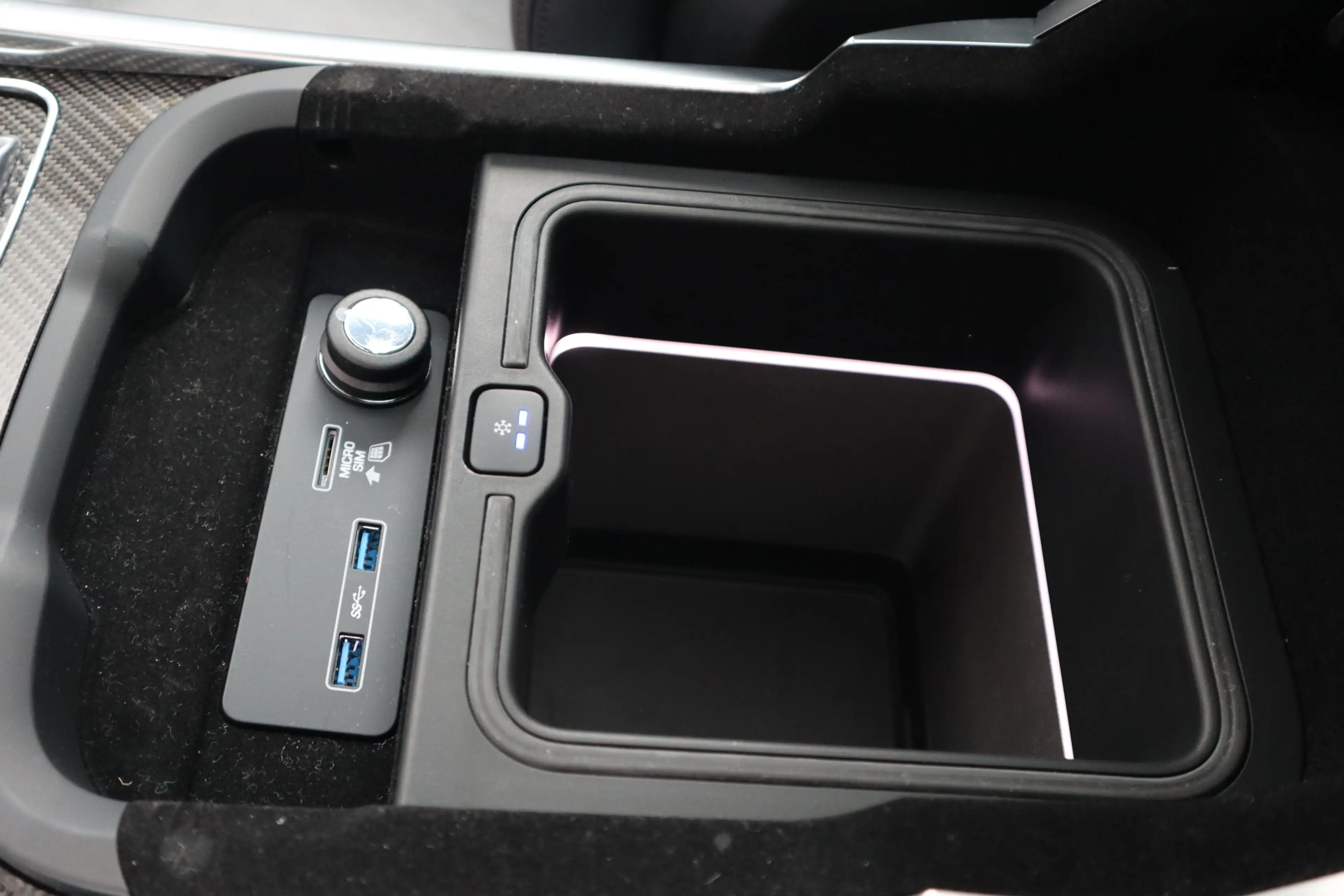 Land Rover Range Rover Sport P575 SVR | Carbon interieur, Meridian Audio, Adapt — photo 31