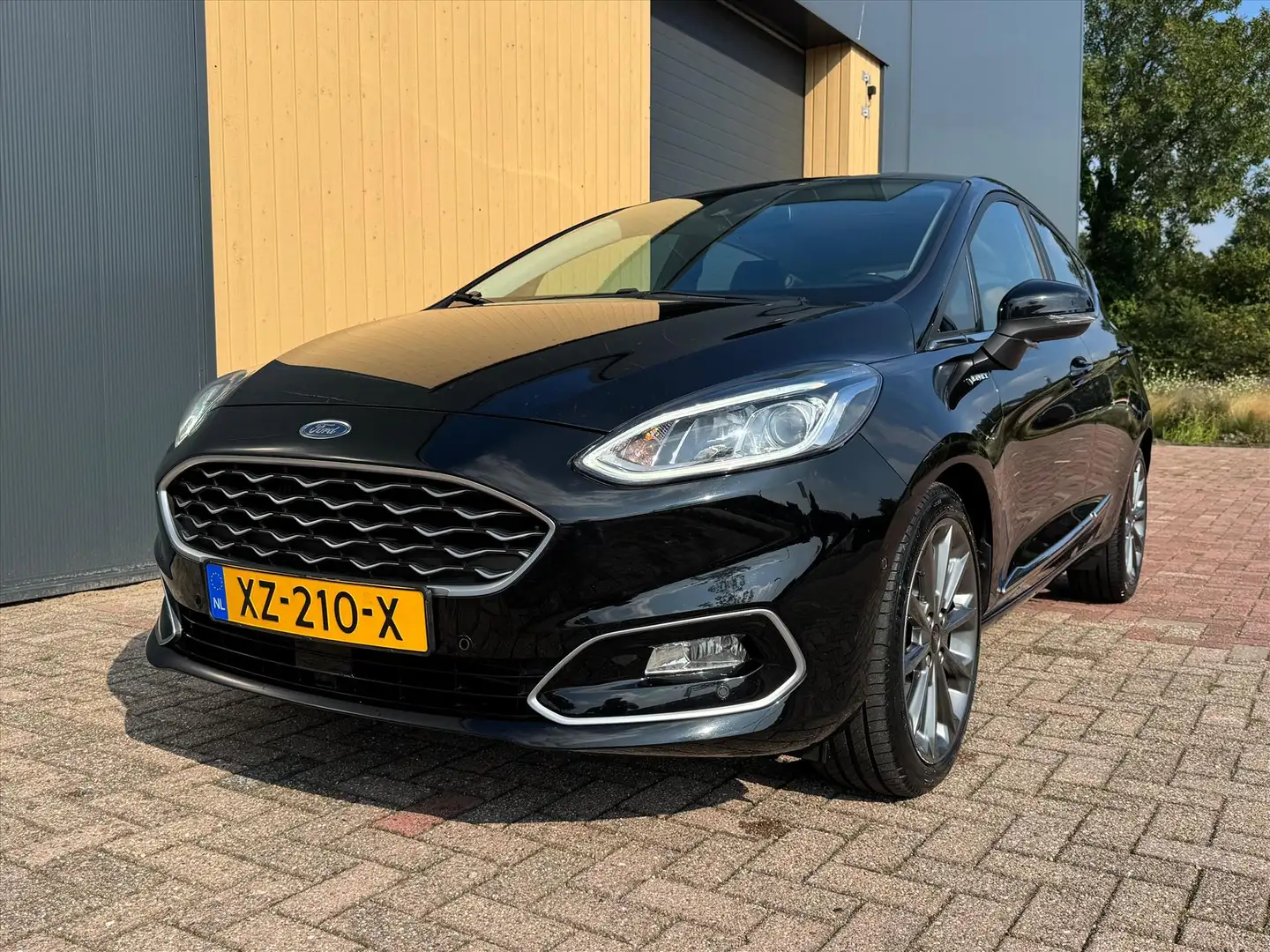 Ford Fiesta 1.0 EcoBoost 100pk Aut 5dr Vignale 1.0 100pk Vigna Noir - 1