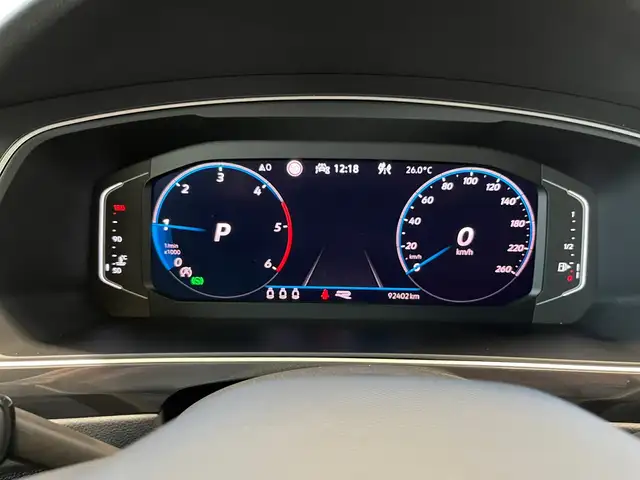 Volkswagen Tiguan view 12