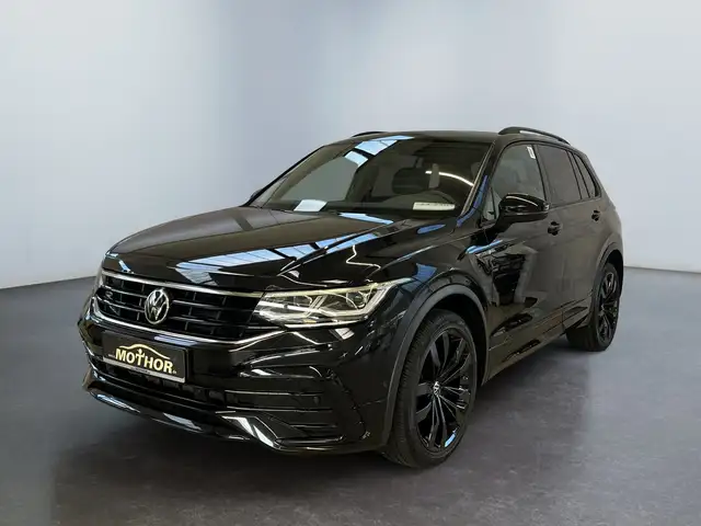 Volkswagen Tiguan view 2