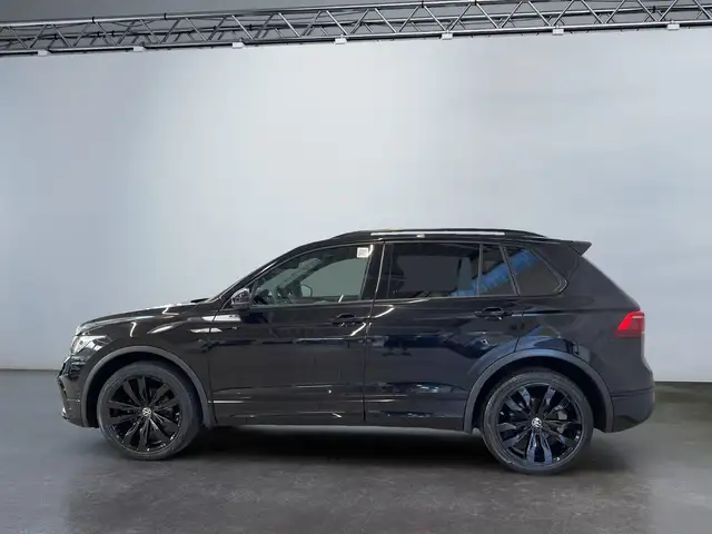 Volkswagen Tiguan view 3